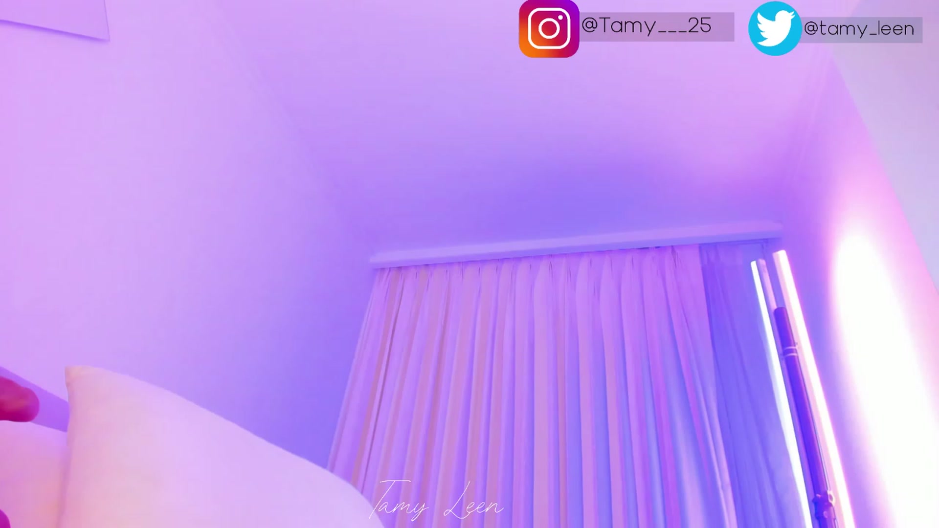 Gallery image thumbnail from Tamy_leen's myfreecams stream on, 11/26/2022, 12:13 image 10 of 20