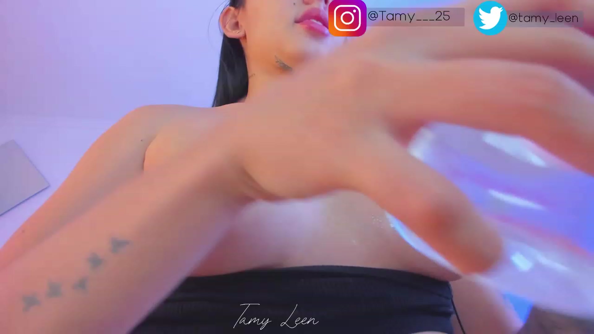 Gallery image thumbnail from Tamy_leen's myfreecams stream on, 12/30/2022, 10:01 image 14 of 20