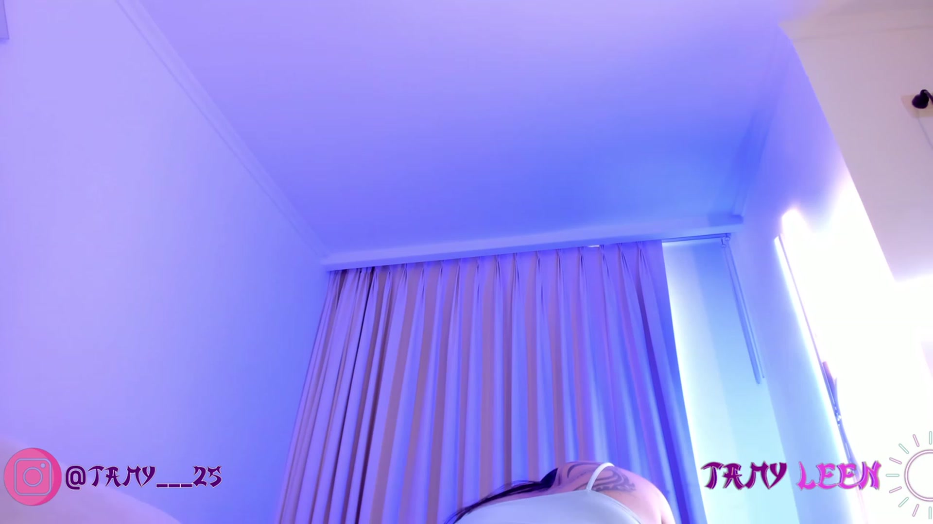 Gallery image thumbnail from Tamy_leen's myfreecams stream on, 04/06/2023, 15:17 image 3 of 20