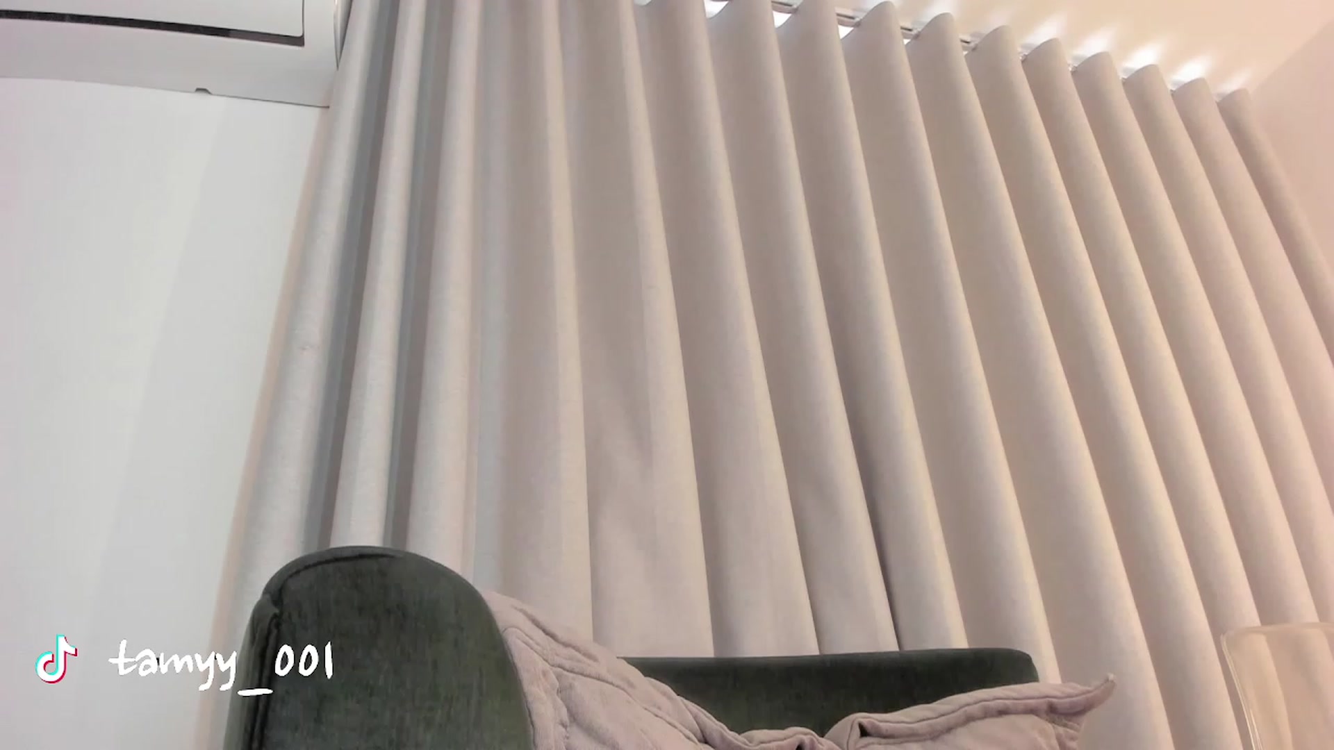 Gallery image thumbnail from Tamy_leen's myfreecams stream on, 10/17/2023, 14:53 image 18 of 20