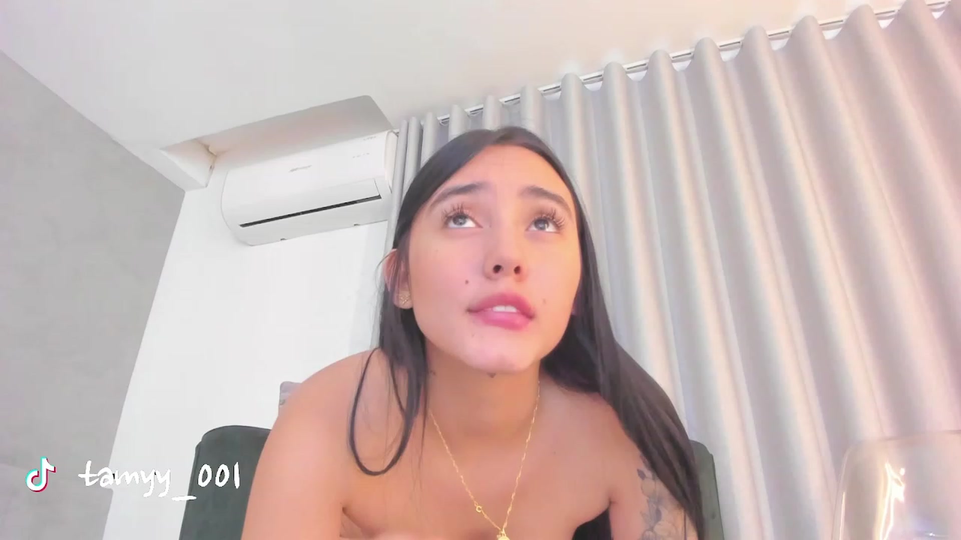 Gallery image thumbnail from Tamy_leen's myfreecams stream on, 10/18/2023, 13:43 image 8 of 20