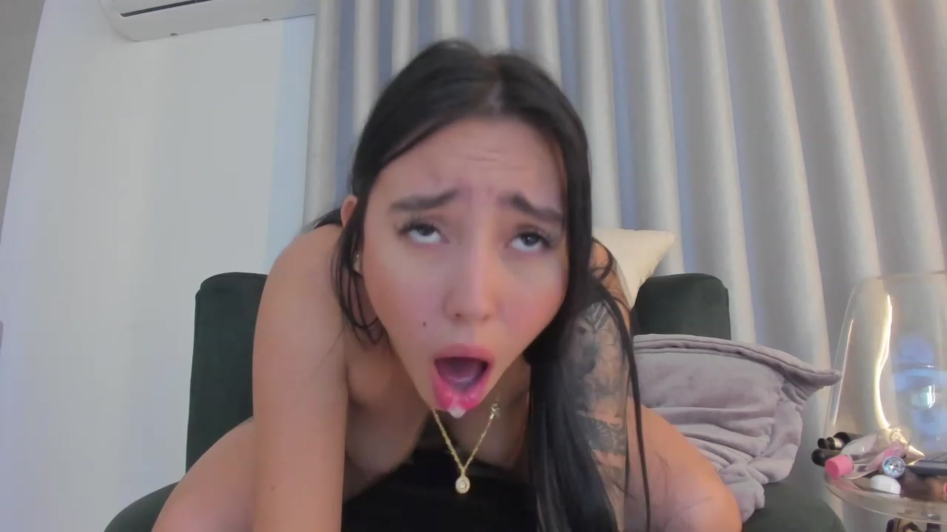 Gallery image thumbnail from Tamy_leen's myfreecams stream on, 11/02/2023, 12:12 image 10 of 20