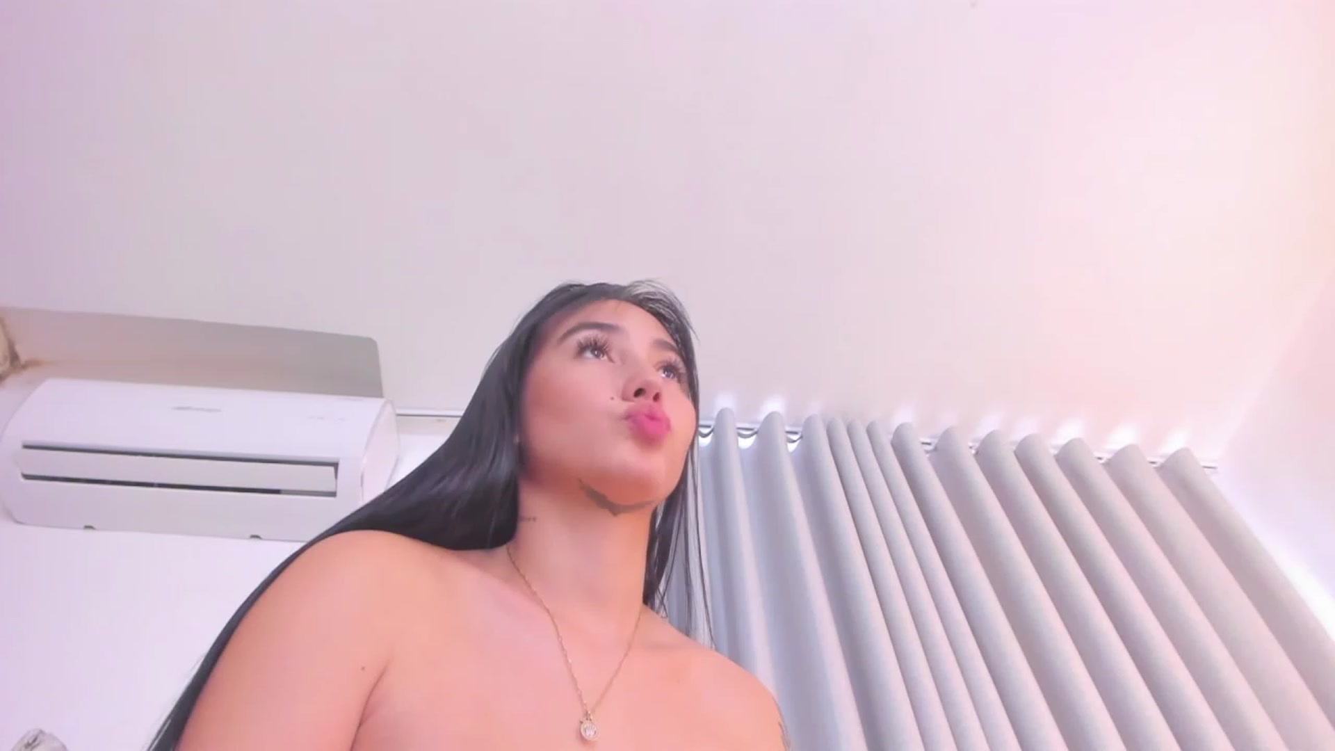 Gallery image thumbnail from Tamy_leen's myfreecams stream on, 11/21/2023, 15:37 image 20 of 20