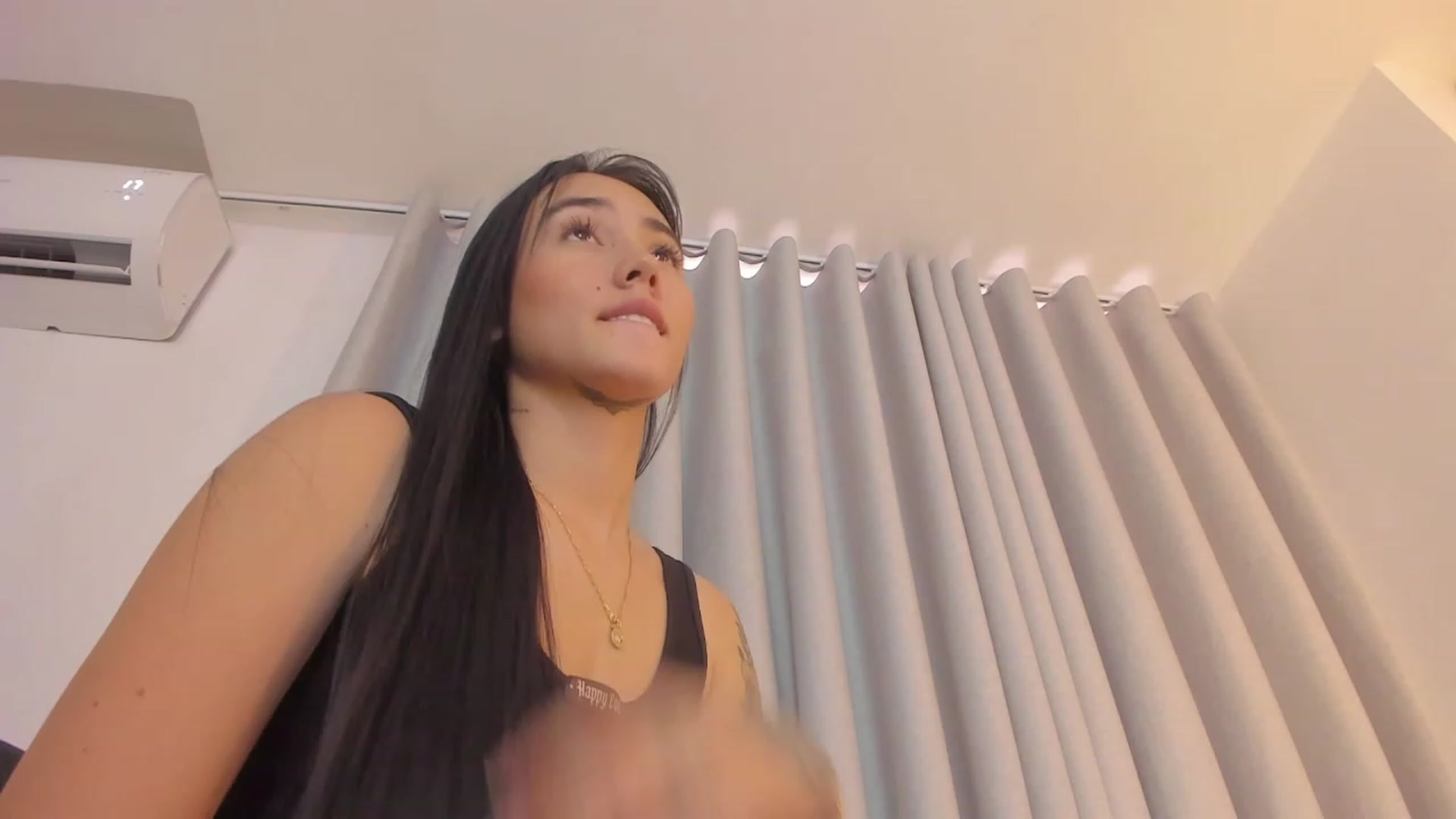 Gallery image thumbnail from Tamy_leen's myfreecams stream on, 12/23/2023, 13:25 image 7 of 20