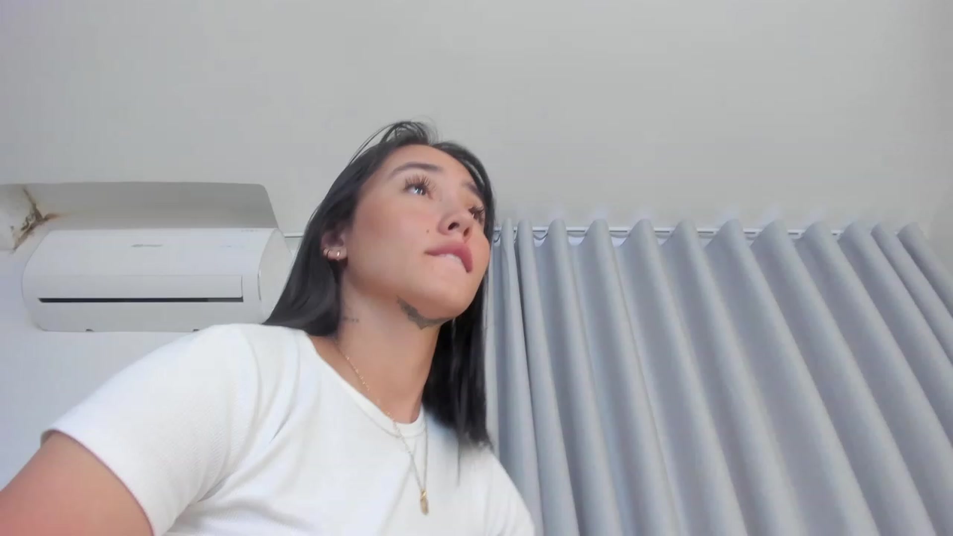 Gallery image thumbnail from Tamy_leen's myfreecams stream on, 01/04/2024, 14:41 image 9 of 20