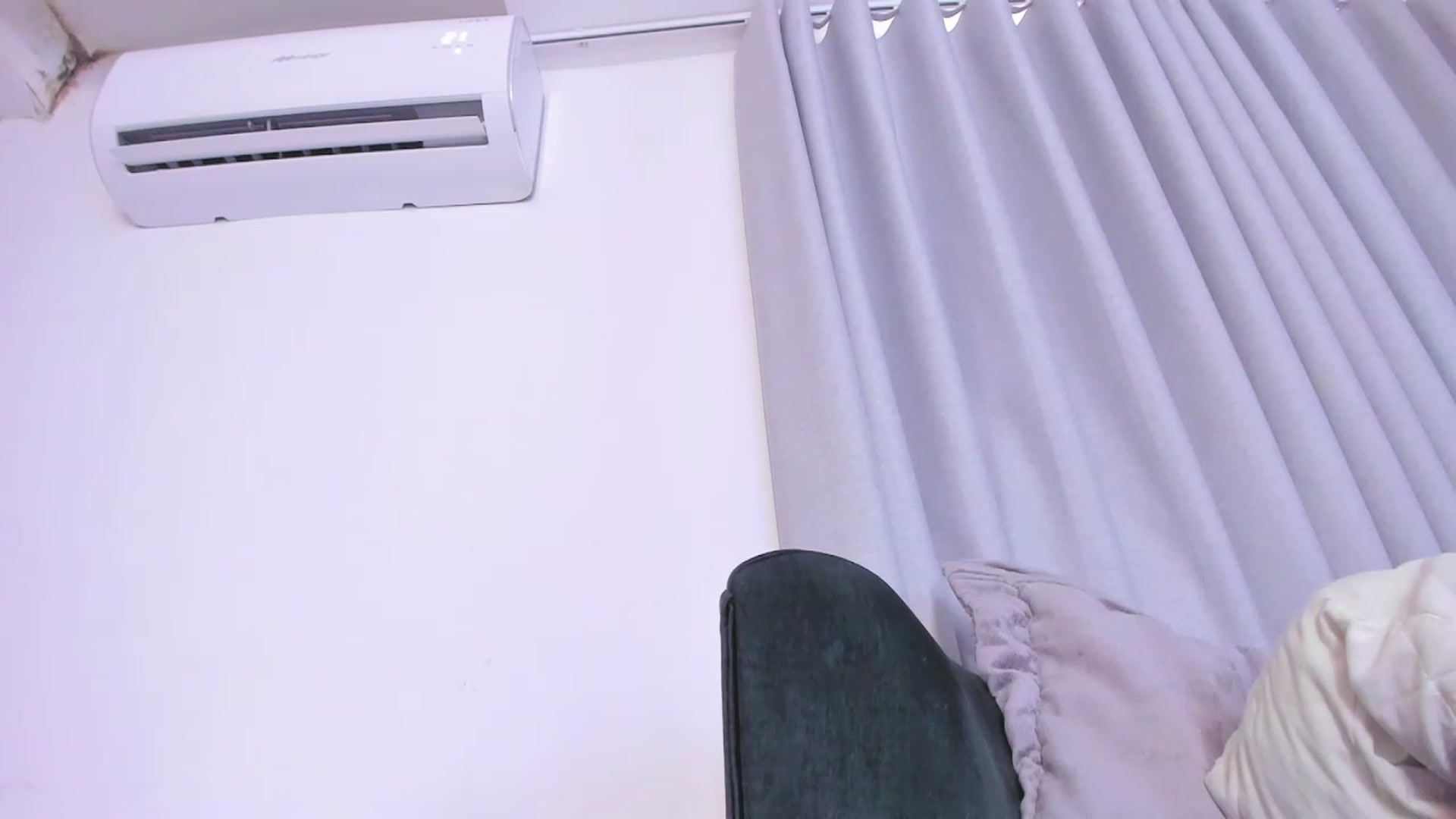Gallery image thumbnail from Tamy_leen's myfreecams stream on, 03/01/2024, 14:13 image 9 of 20
