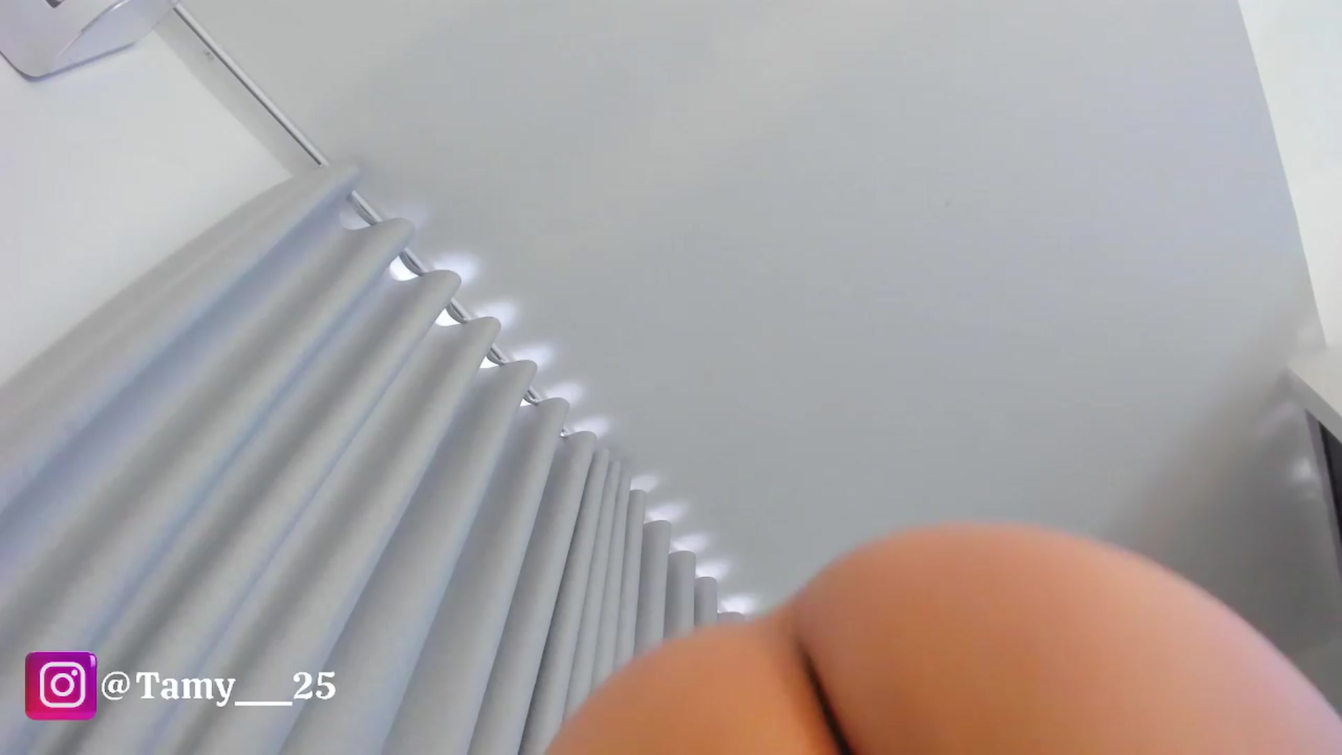 Gallery image thumbnail from Tamy_leen's myfreecams stream on, 03/30/2024, 15:13 image 17 of 20