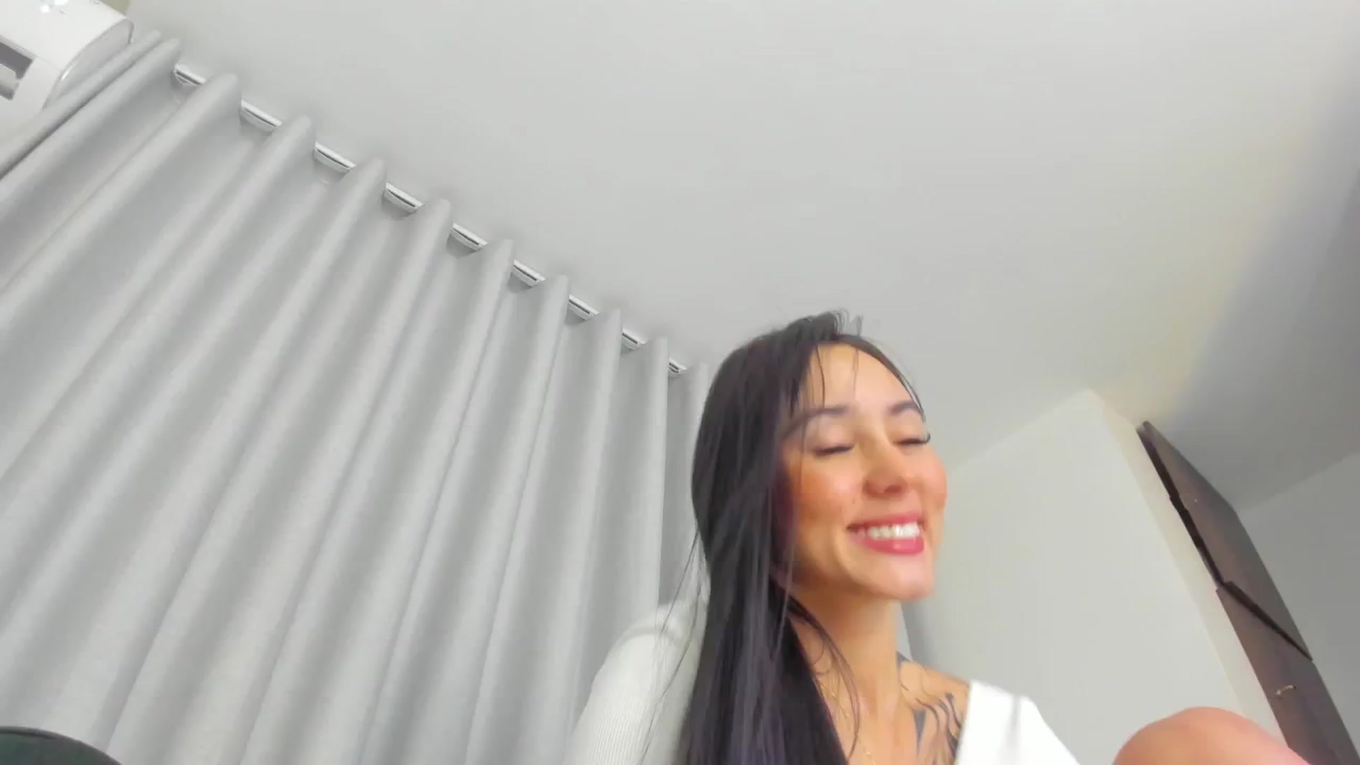 Gallery image thumbnail from Tamy_leen's myfreecams stream on, 05/16/2024, 12:40 image 1 of 20