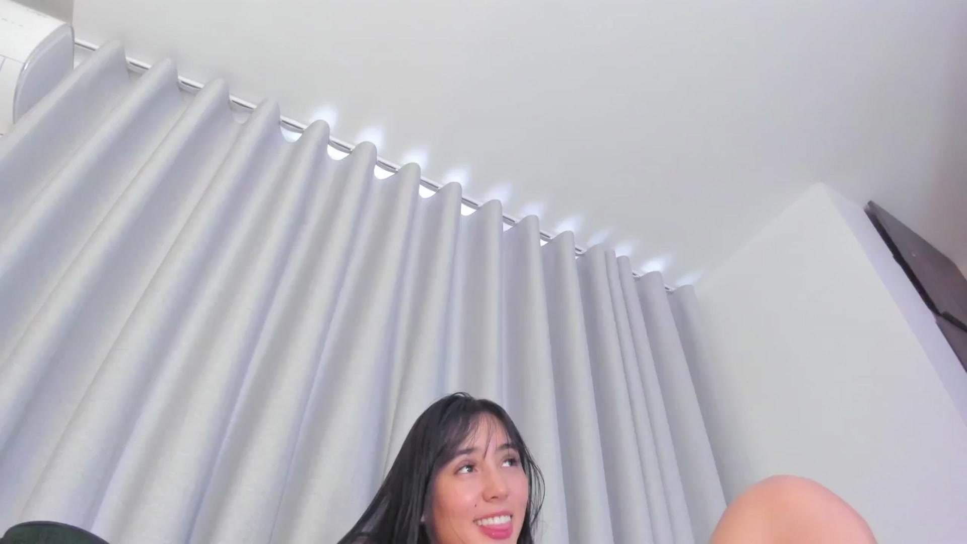 Gallery image thumbnail from Tamy_leen's myfreecams stream on, 06/24/2024, 15:37 image 10 of 20