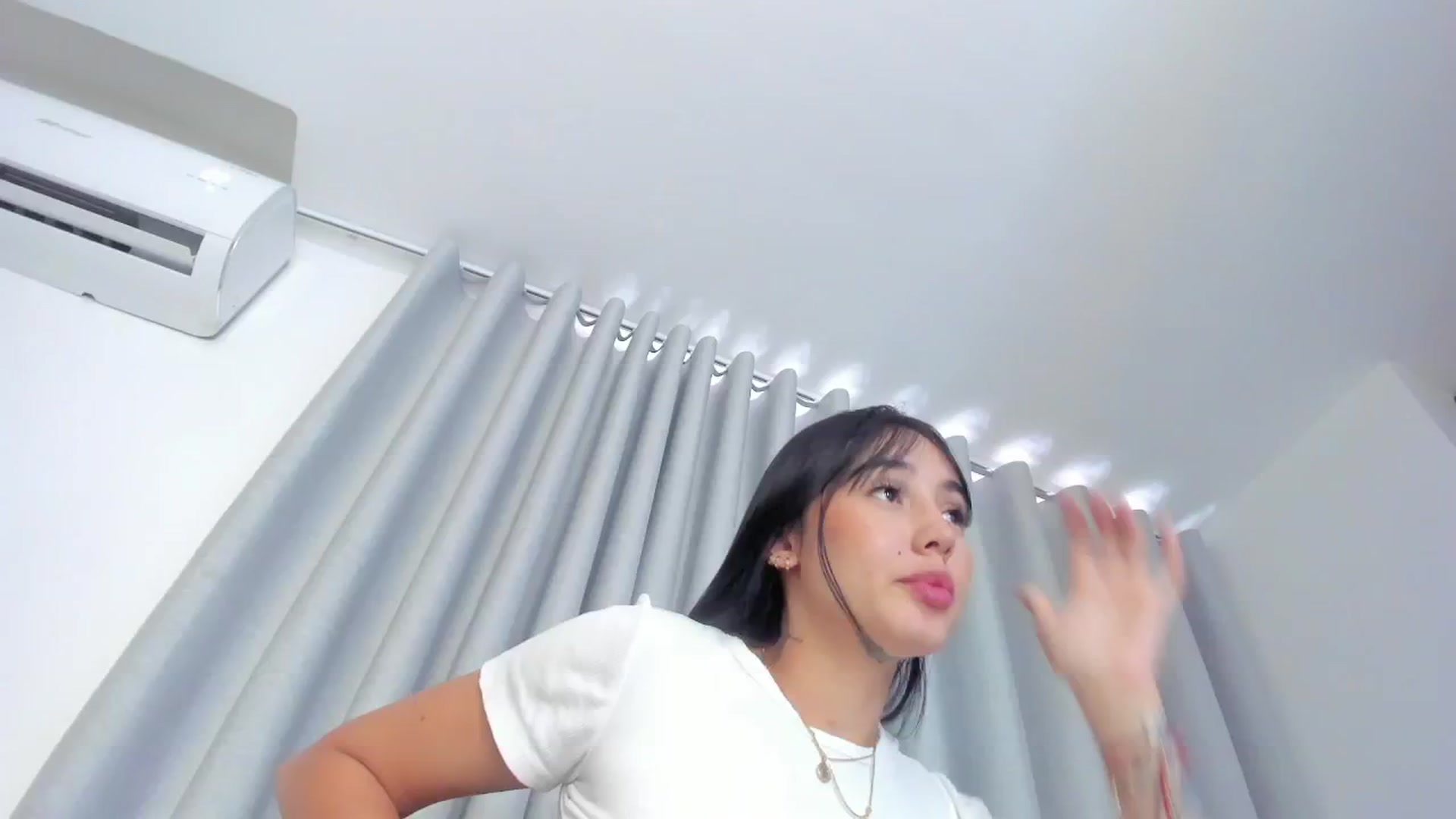 Gallery image thumbnail from Tamy_leen's myfreecams stream on, 07/24/2024, 15:32 image 8 of 20