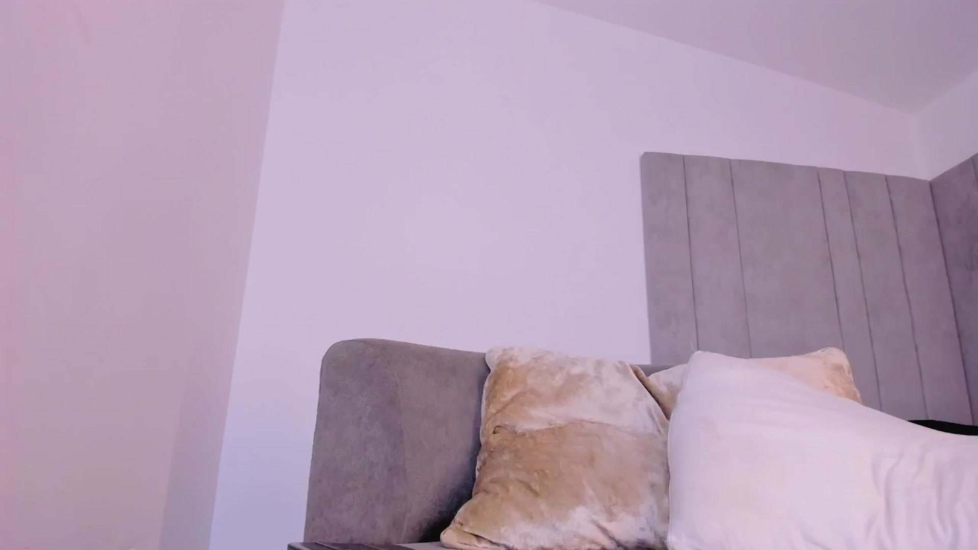 Gallery image thumbnail from Tamy_leen's myfreecams stream on, 12/16/2024, 16:00 image 15 of 20