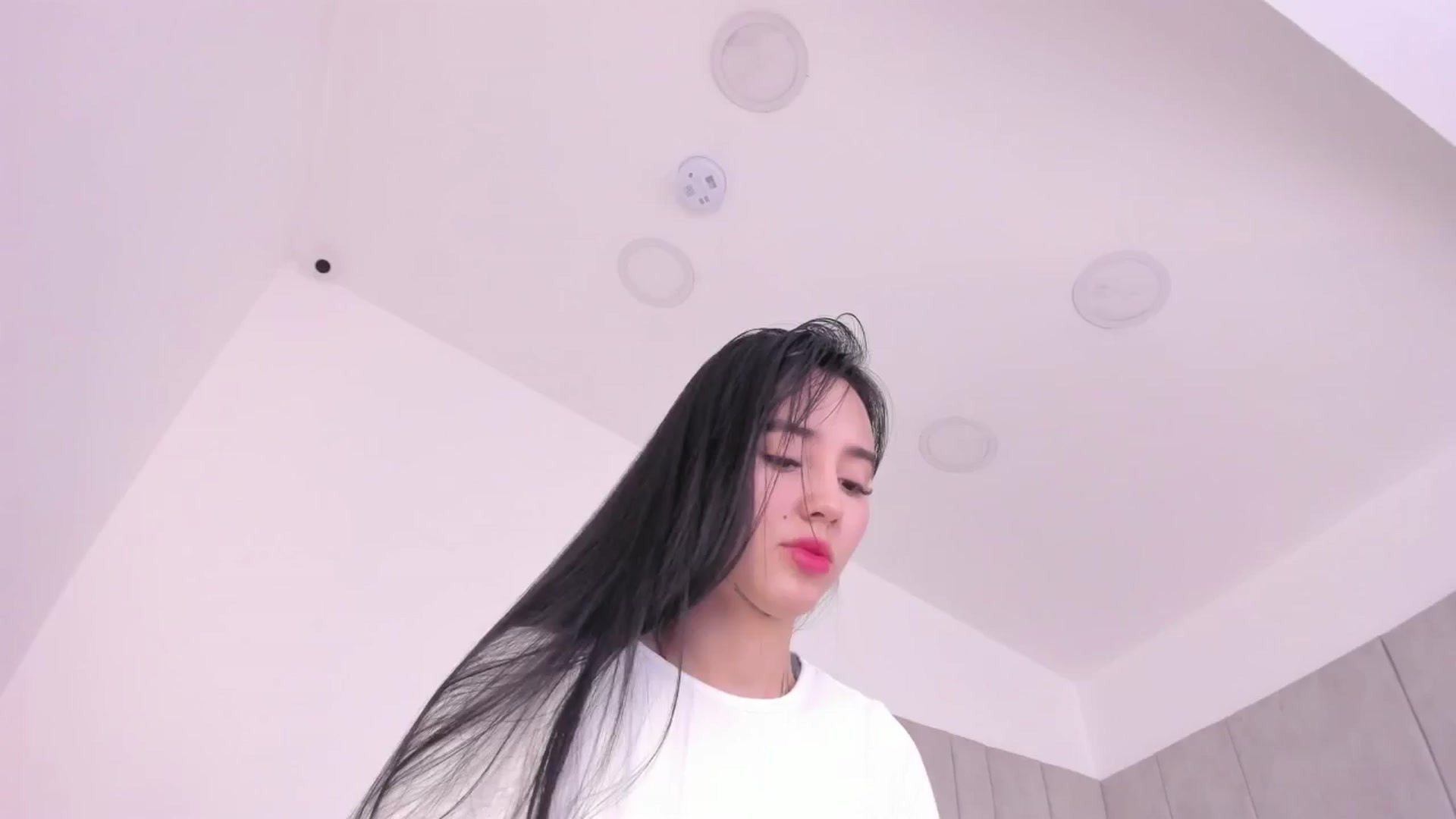 Gallery image thumbnail from Tamy_leen's myfreecams stream on, 12/30/2024, 13:28 image 11 of 20