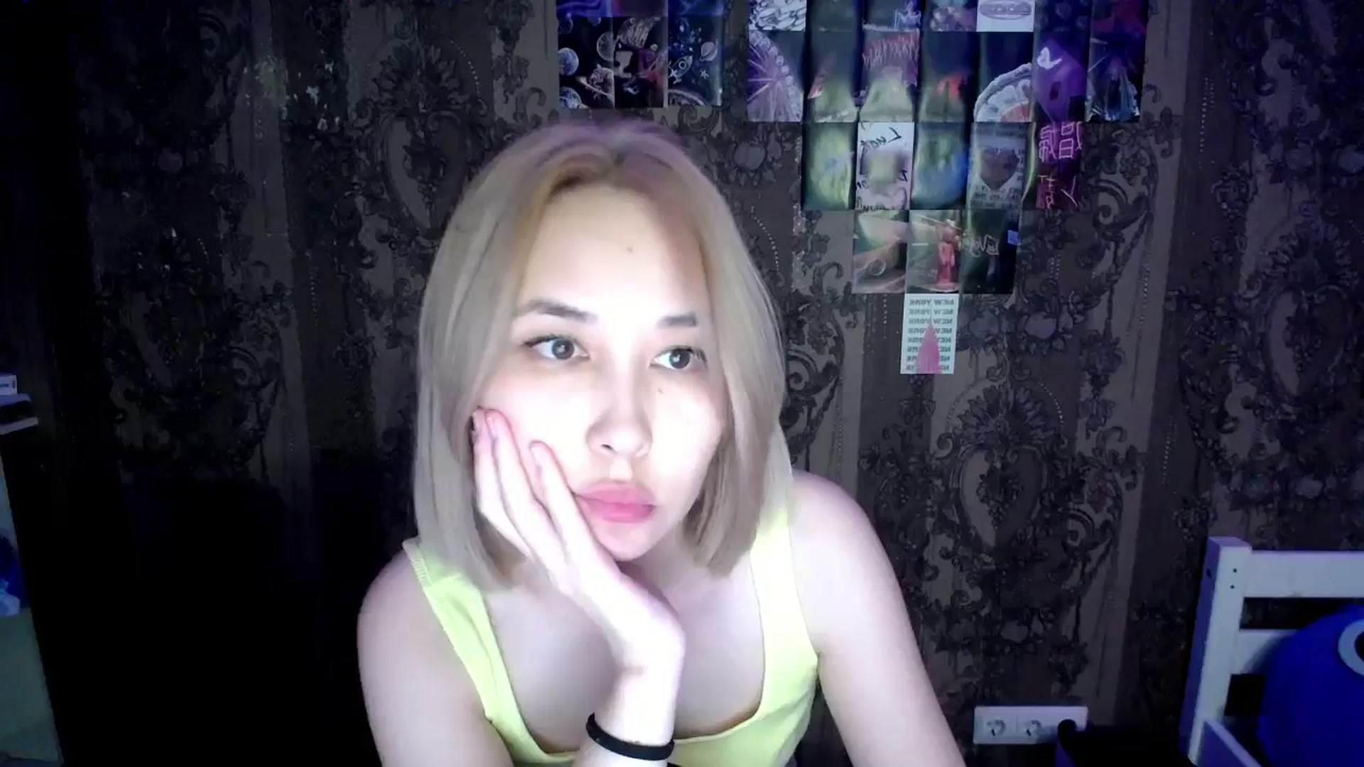 Gallery image thumbnail from Tana_Banana's myfreecams stream on, 12/22/2025, 03:08 image 18 of 20