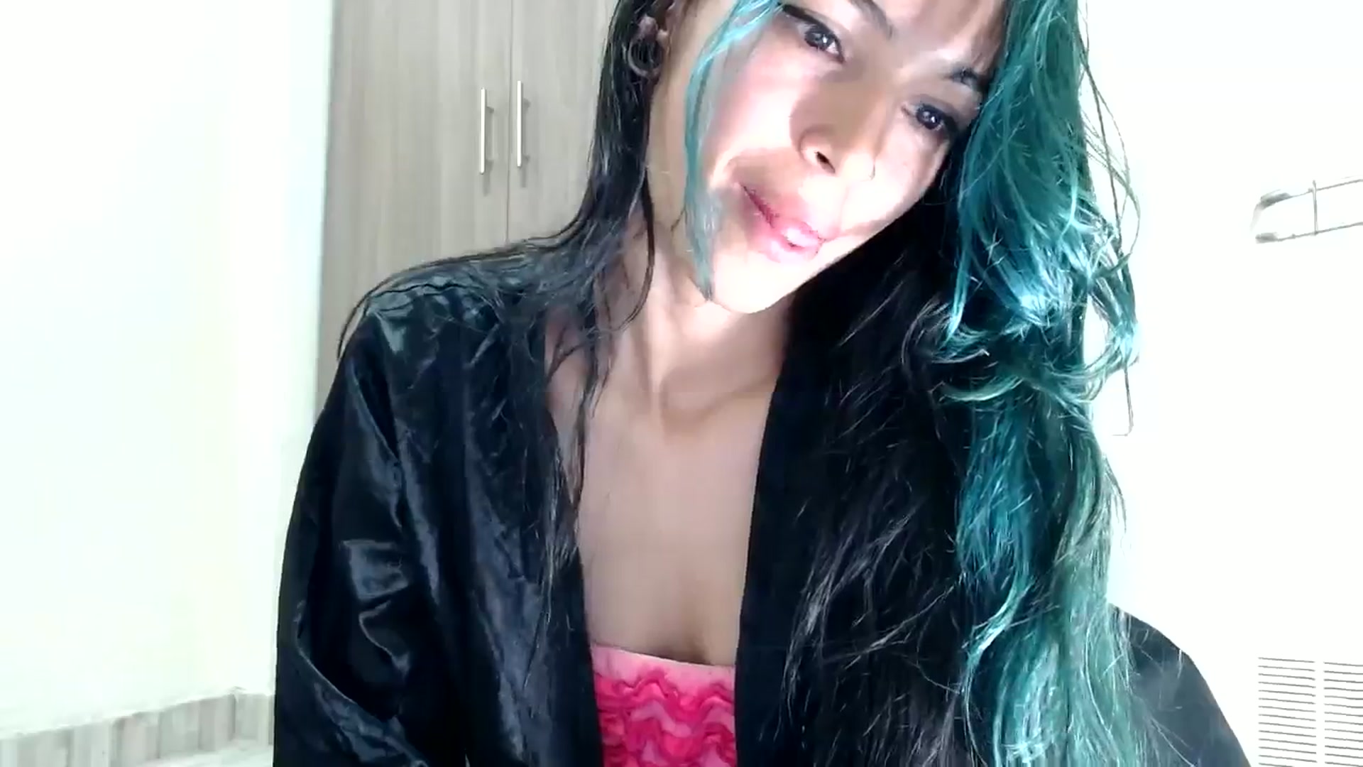 Gallery image thumbnail from Tang_miau's myfreecams stream on, 05/14/2024, 15:00 image 17 of 20