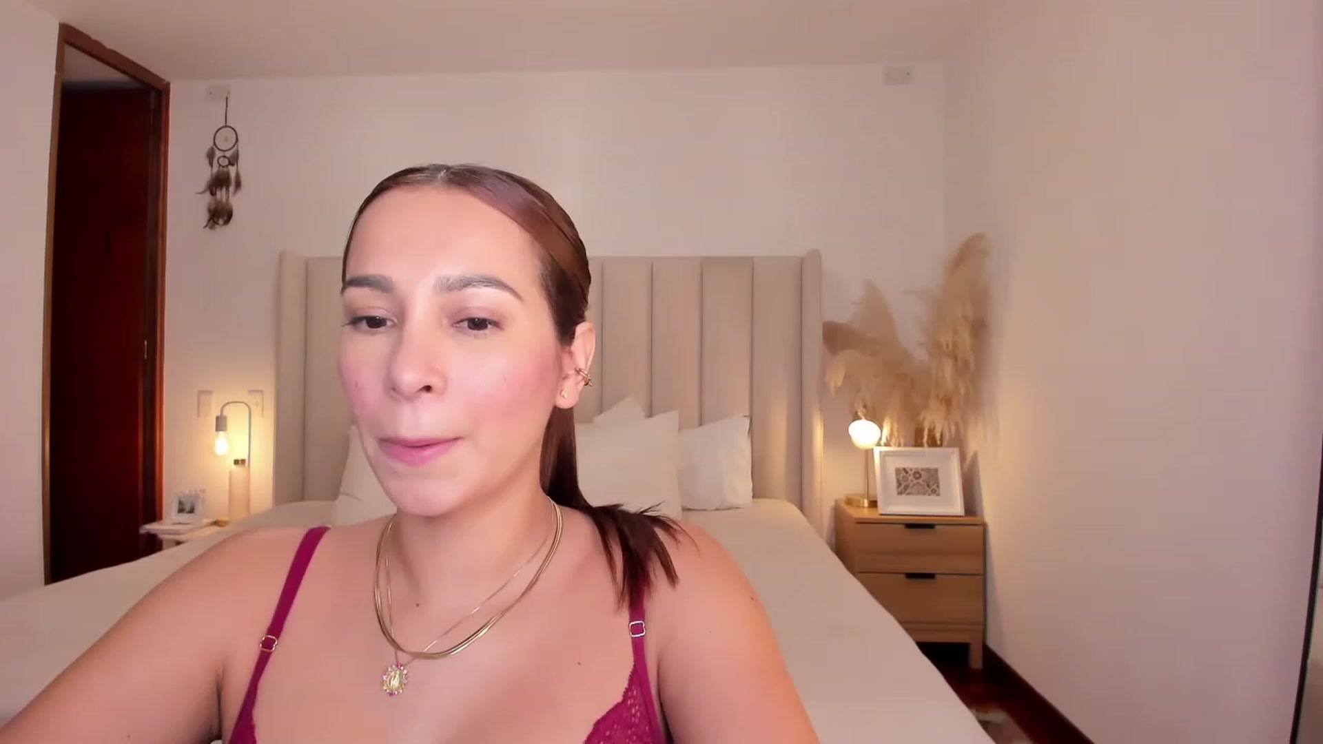 Gallery image thumbnail from TaniaAngel's myfreecams stream on, 04/17/2023, 23:21 image 14 of 20