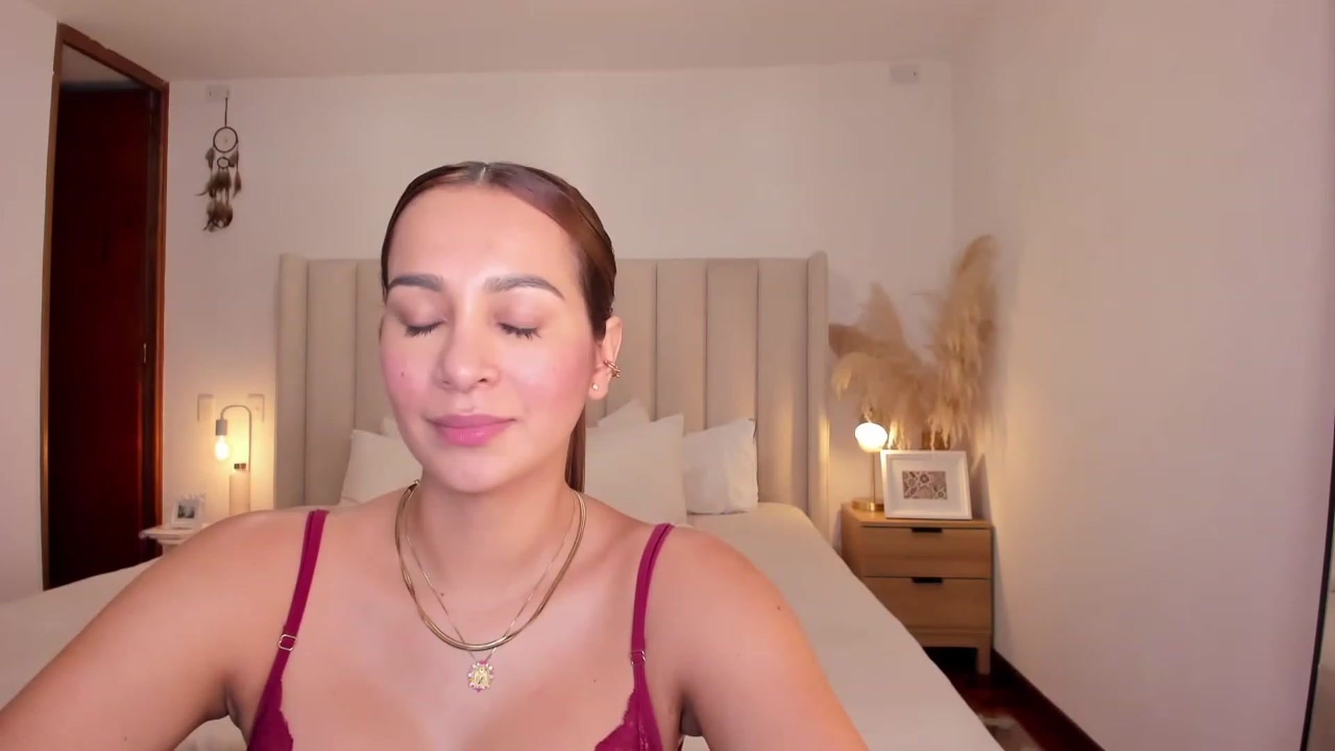 Gallery image thumbnail from TaniaAngel's myfreecams stream on, 04/17/2023, 23:21 image 17 of 20