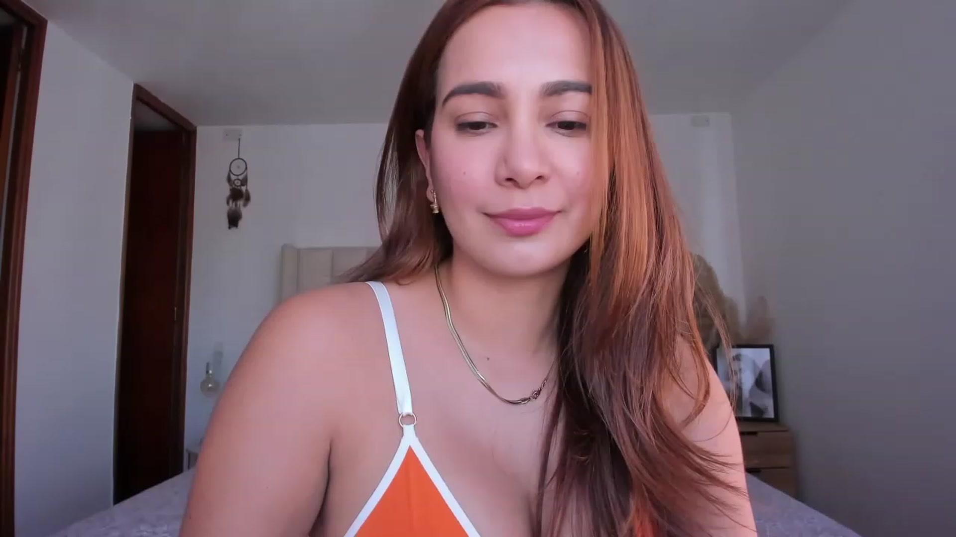 Gallery image thumbnail from TaniaAngel's myfreecams stream on, 12/12/2023, 19:04 image 14 of 20