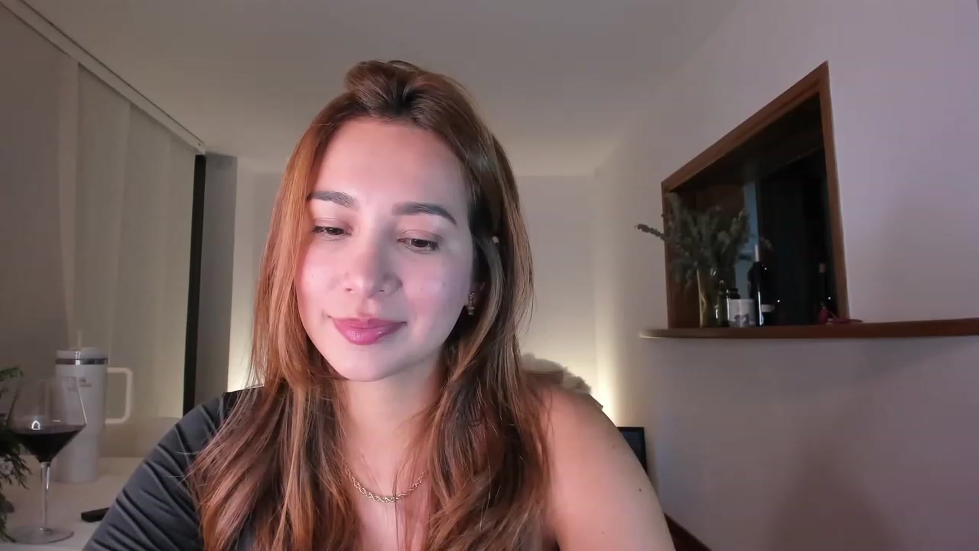Gallery image thumbnail from TaniaAngel's myfreecams stream on, 12/25/2023, 01:48 image 10 of 20