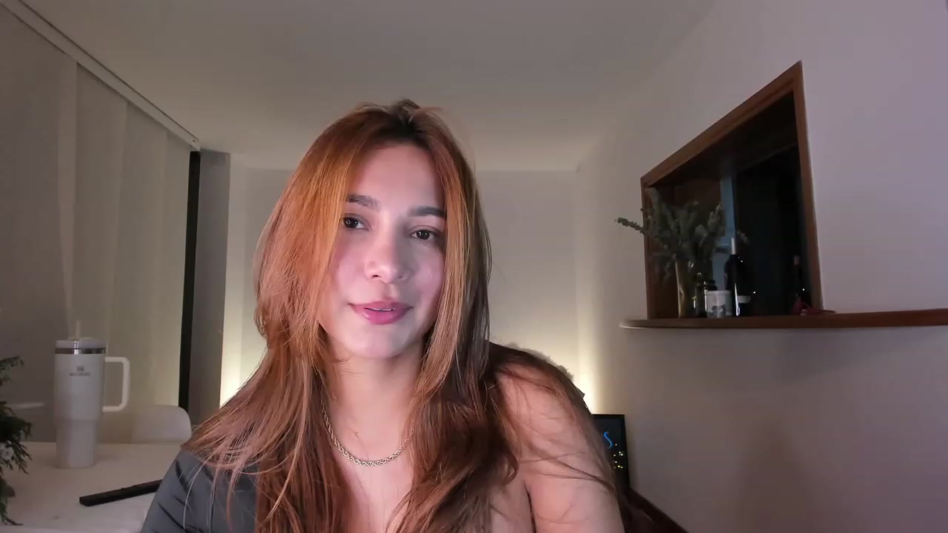 Gallery image thumbnail from TaniaAngel's myfreecams stream on, 12/25/2023, 01:48 image 12 of 20