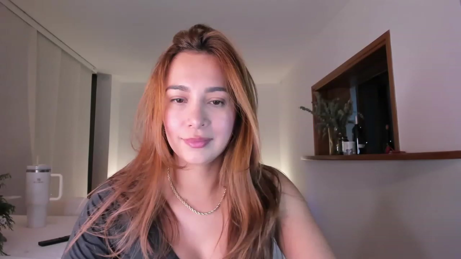 Gallery image thumbnail from TaniaAngel's myfreecams stream on, 12/25/2023, 01:48 image 18 of 20