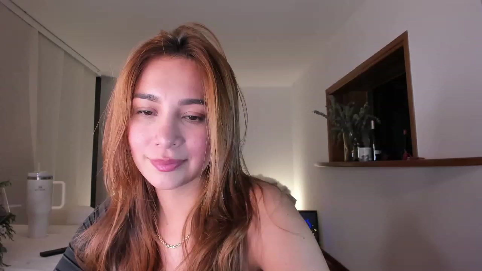 Gallery image thumbnail from TaniaAngel's myfreecams stream on, 12/25/2023, 01:48 image 6 of 20