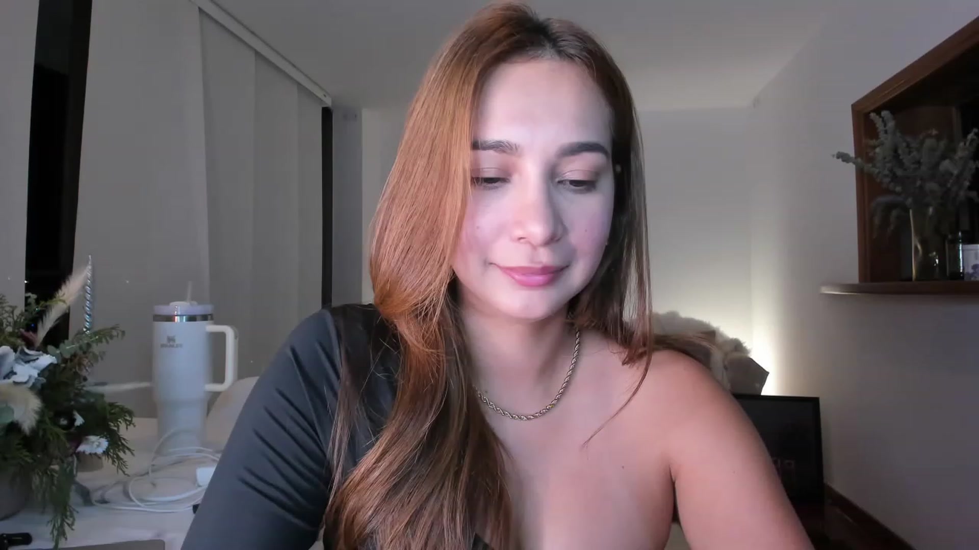 Gallery image thumbnail from TaniaAngel's myfreecams stream on, 12/25/2023, 03:57 image 19 of 20