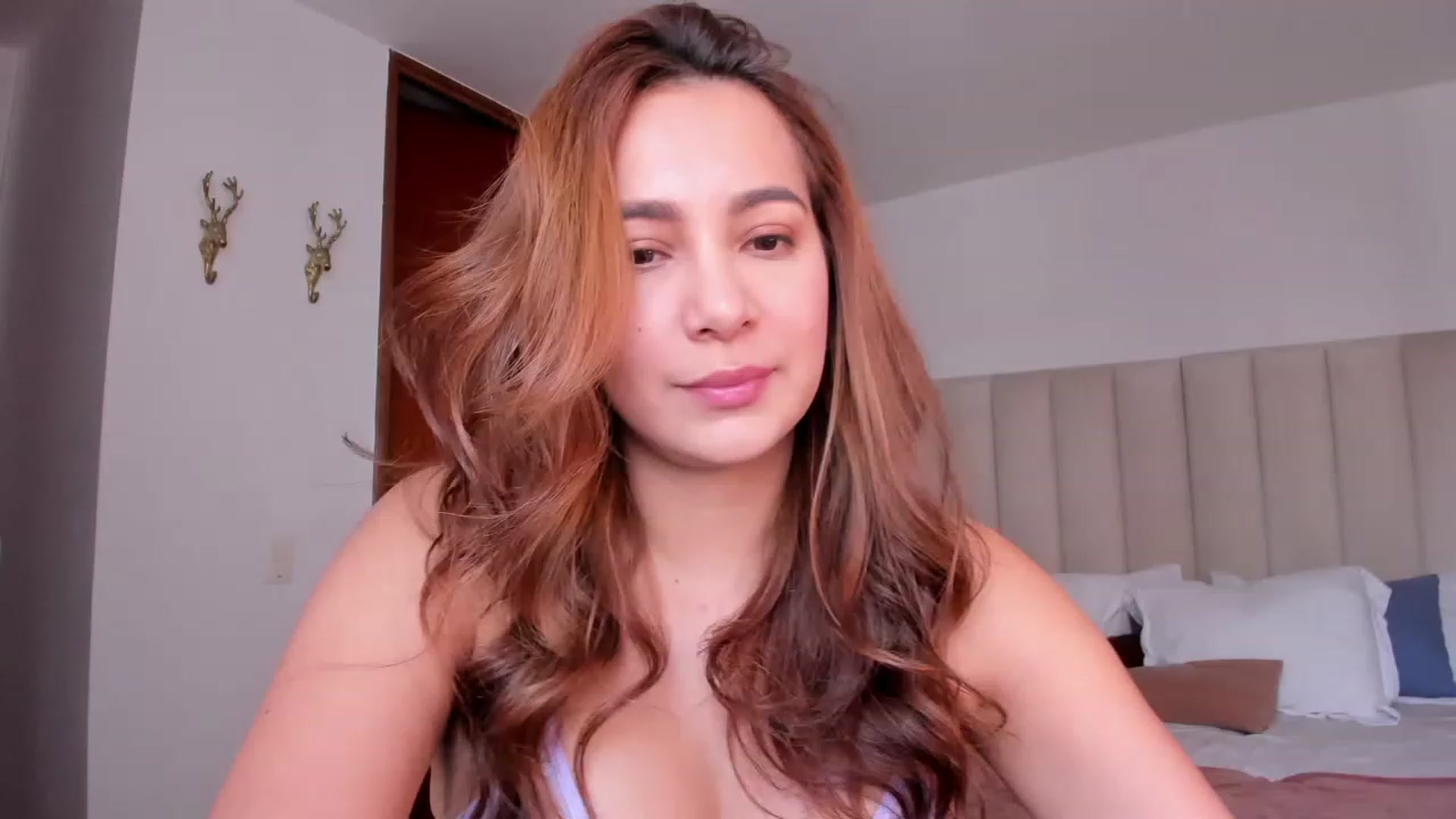 Gallery image thumbnail from TaniaAngel's myfreecams stream on, 01/02/2024, 19:35 image 7 of 20