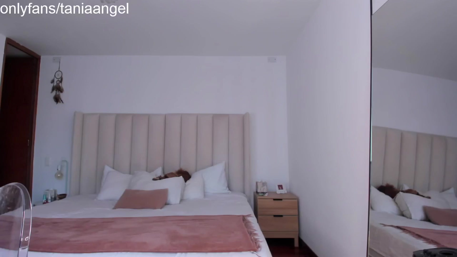 Gallery image thumbnail from TaniaAngel's myfreecams stream on, 03/06/2024, 21:41 image 9 of 20