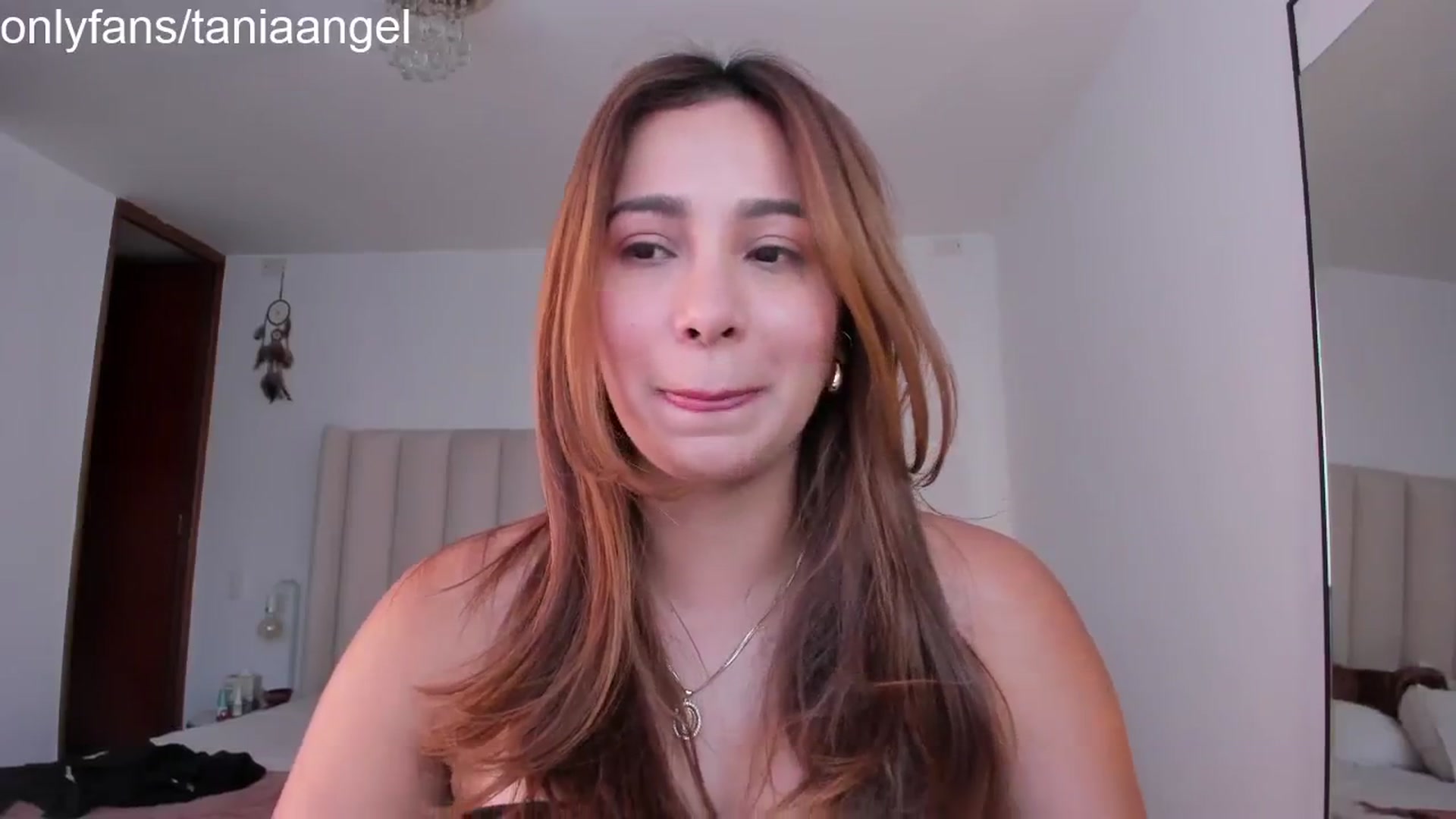 Gallery image thumbnail from TaniaAngel's myfreecams stream on, 03/06/2024, 22:28 image 2 of 20