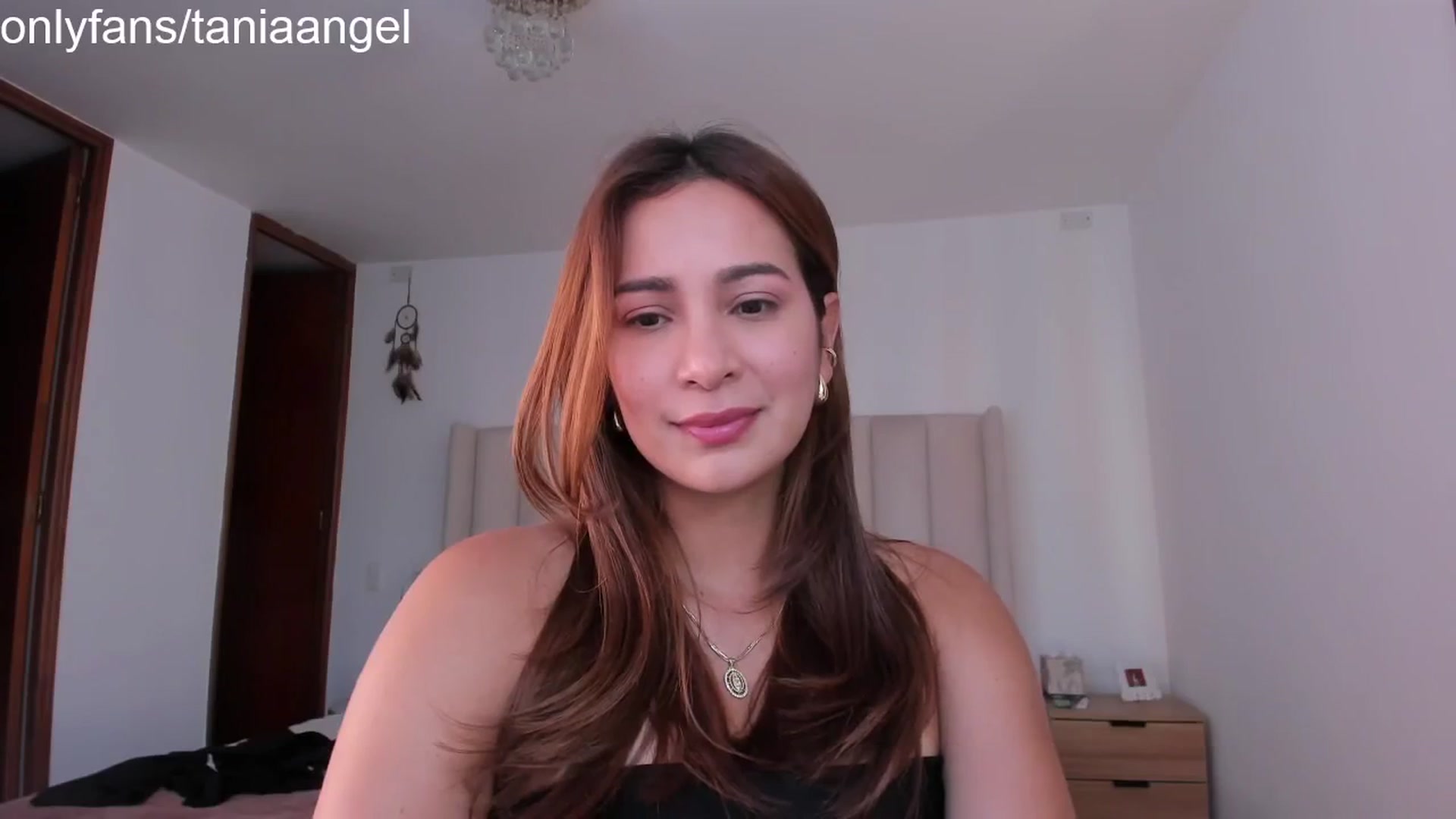 Gallery image thumbnail from TaniaAngel's myfreecams stream on, 03/06/2024, 22:28 image 9 of 20