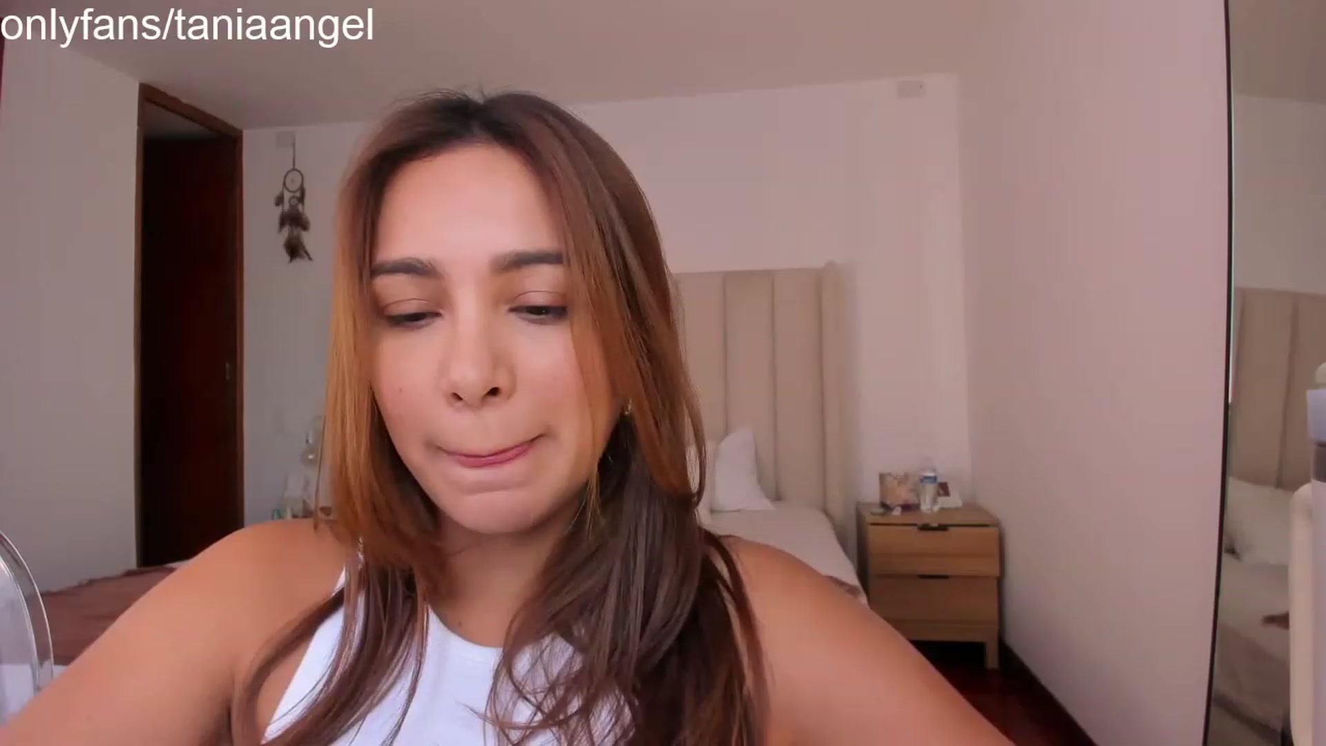 Gallery image thumbnail from TaniaAngel's myfreecams stream on, 03/07/2024, 20:22 image 16 of 20