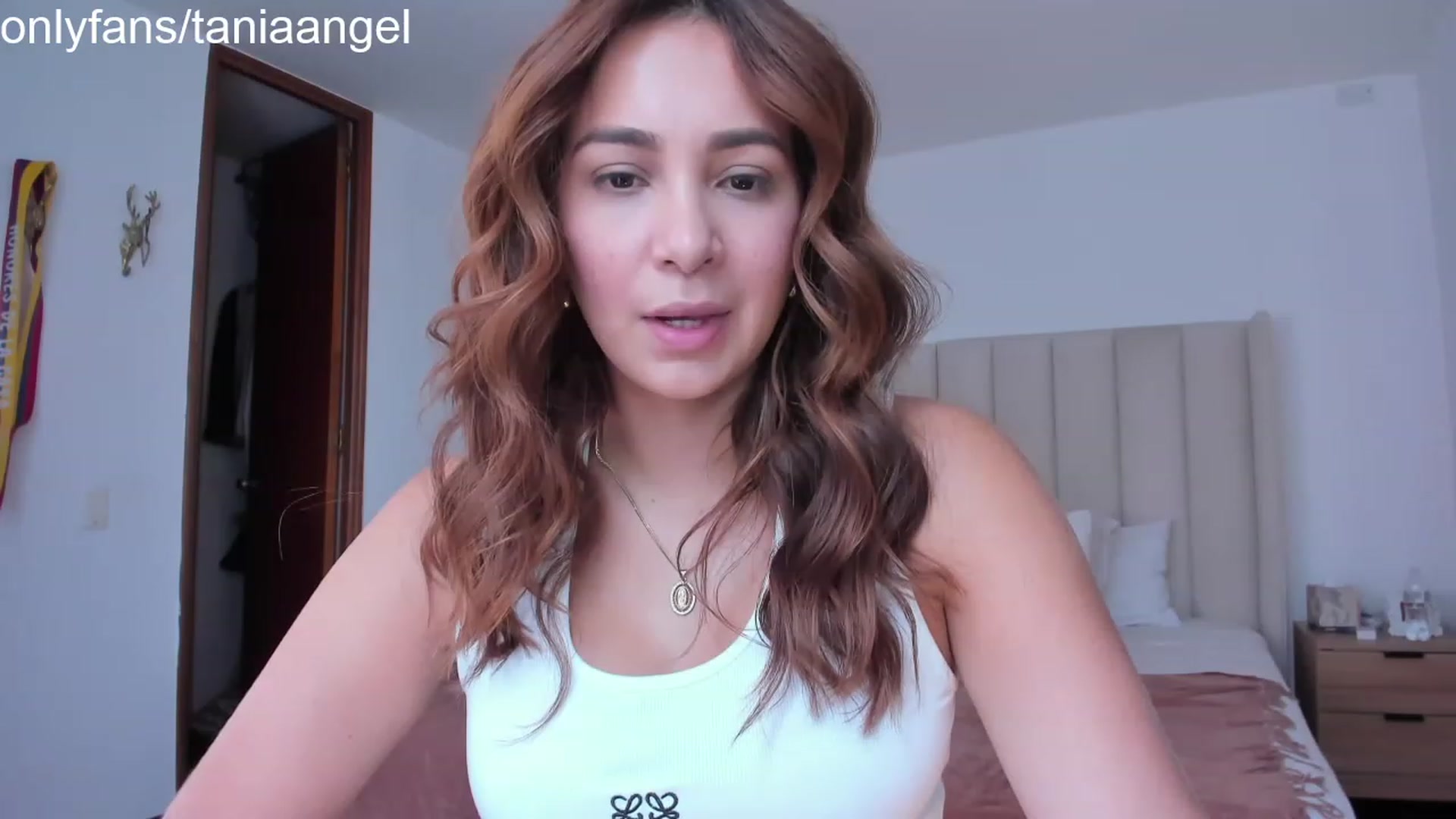Gallery image thumbnail from TaniaAngel's myfreecams stream on, 03/13/2024, 17:00 image 19 of 20