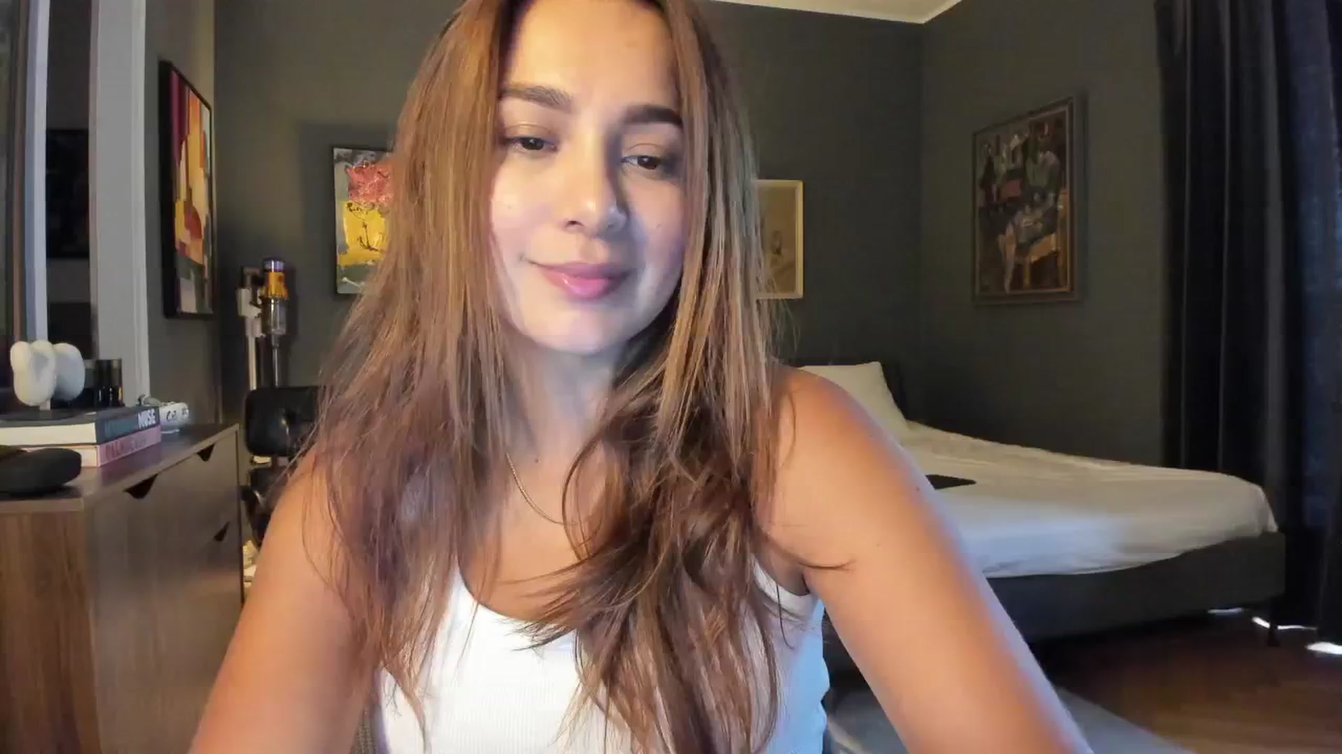 Gallery image thumbnail from TaniaAngel's myfreecams stream on, 06/19/2024, 13:49 image 13 of 20