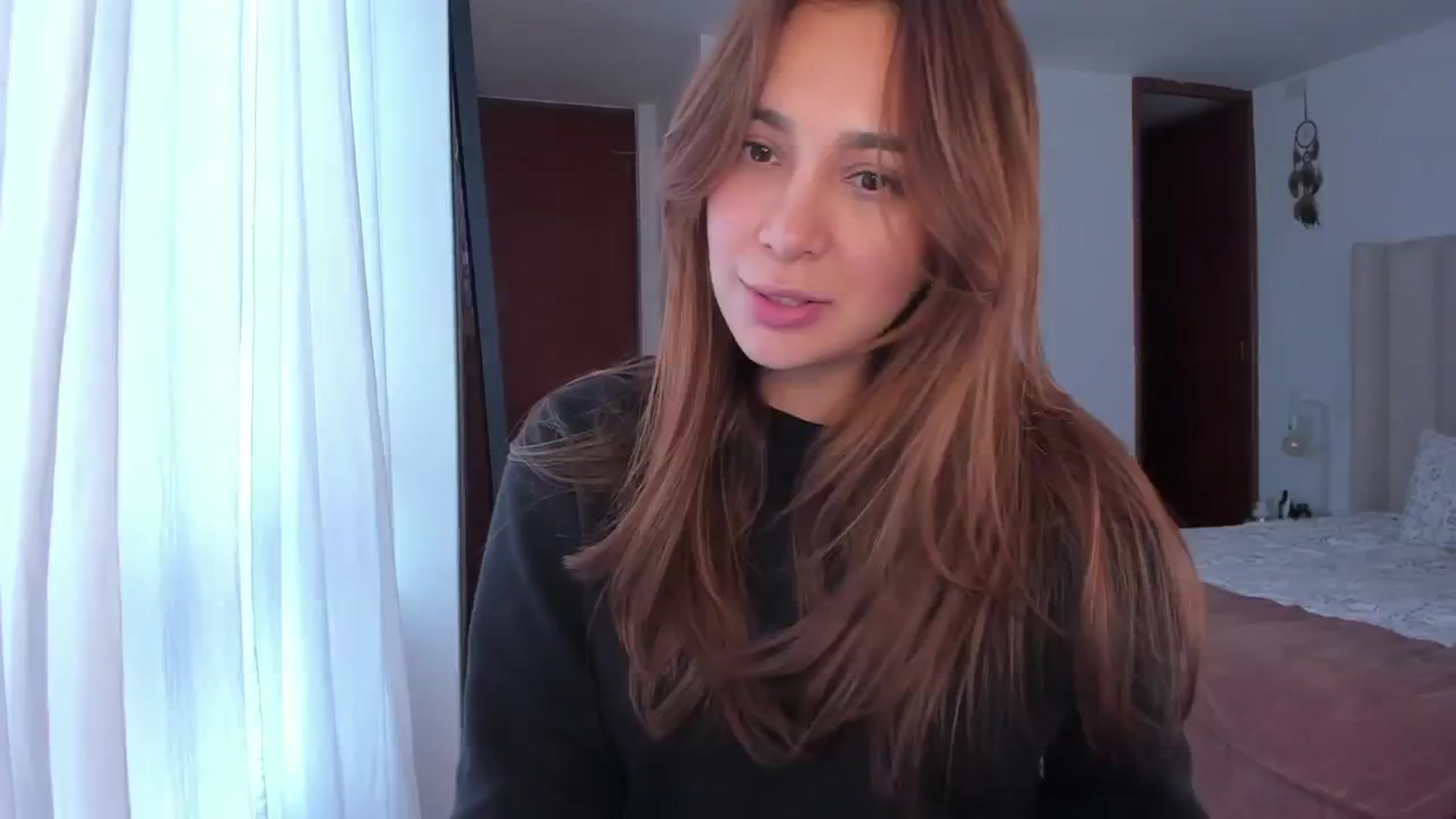Gallery image thumbnail from TaniaAngel's myfreecams stream on, 11/23/2024, 20:21 image 15 of 20