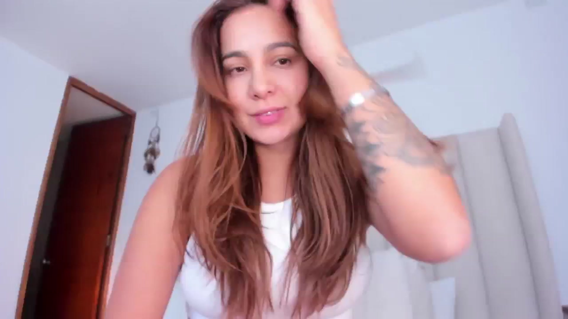 Gallery image thumbnail from TaniaAngel's myfreecams stream on, 11/28/2024, 18:33 image 19 of 20