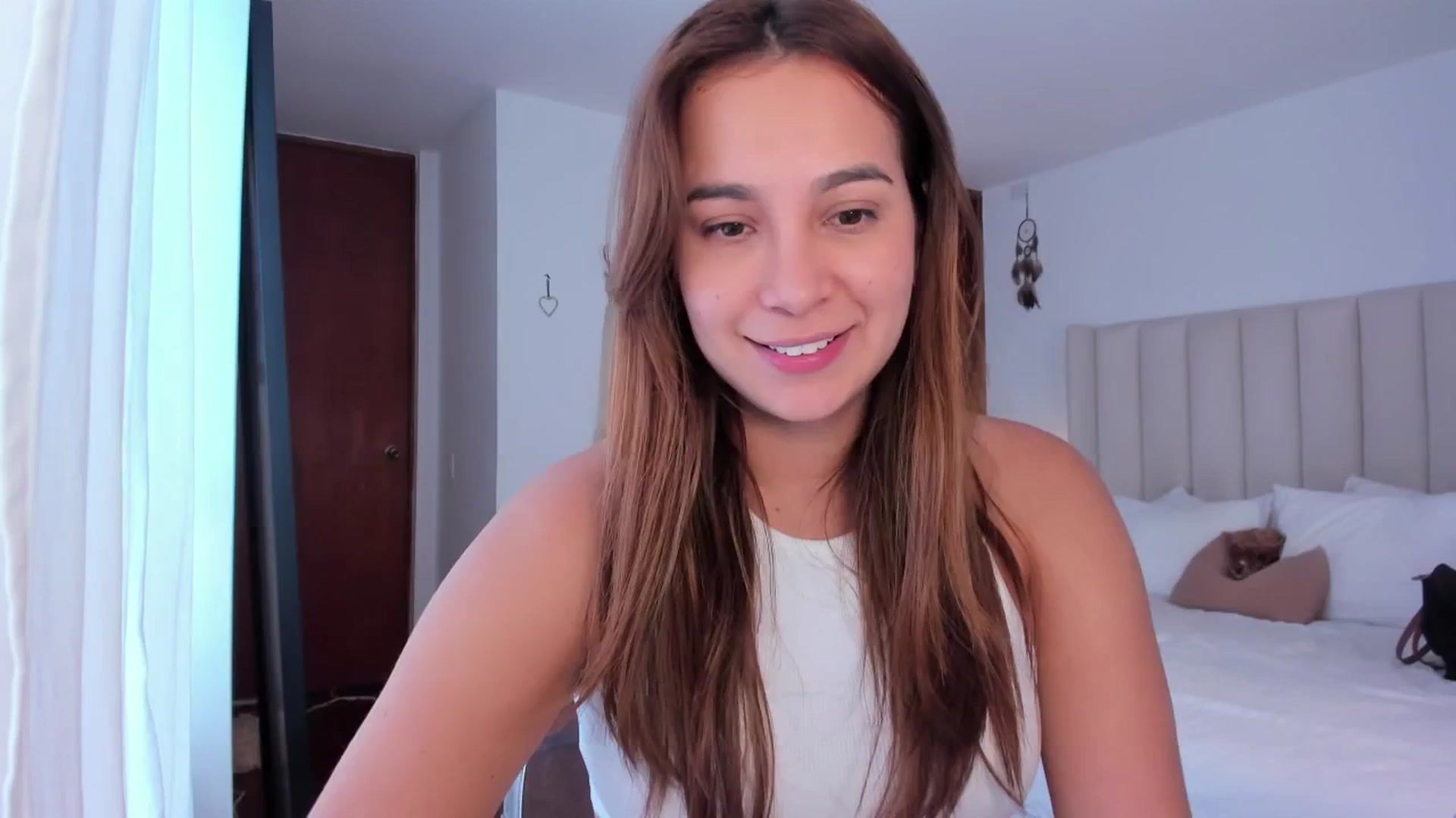 Gallery image thumbnail from TaniaAngel's myfreecams stream on, 11/28/2024, 19:56 image 14 of 20
