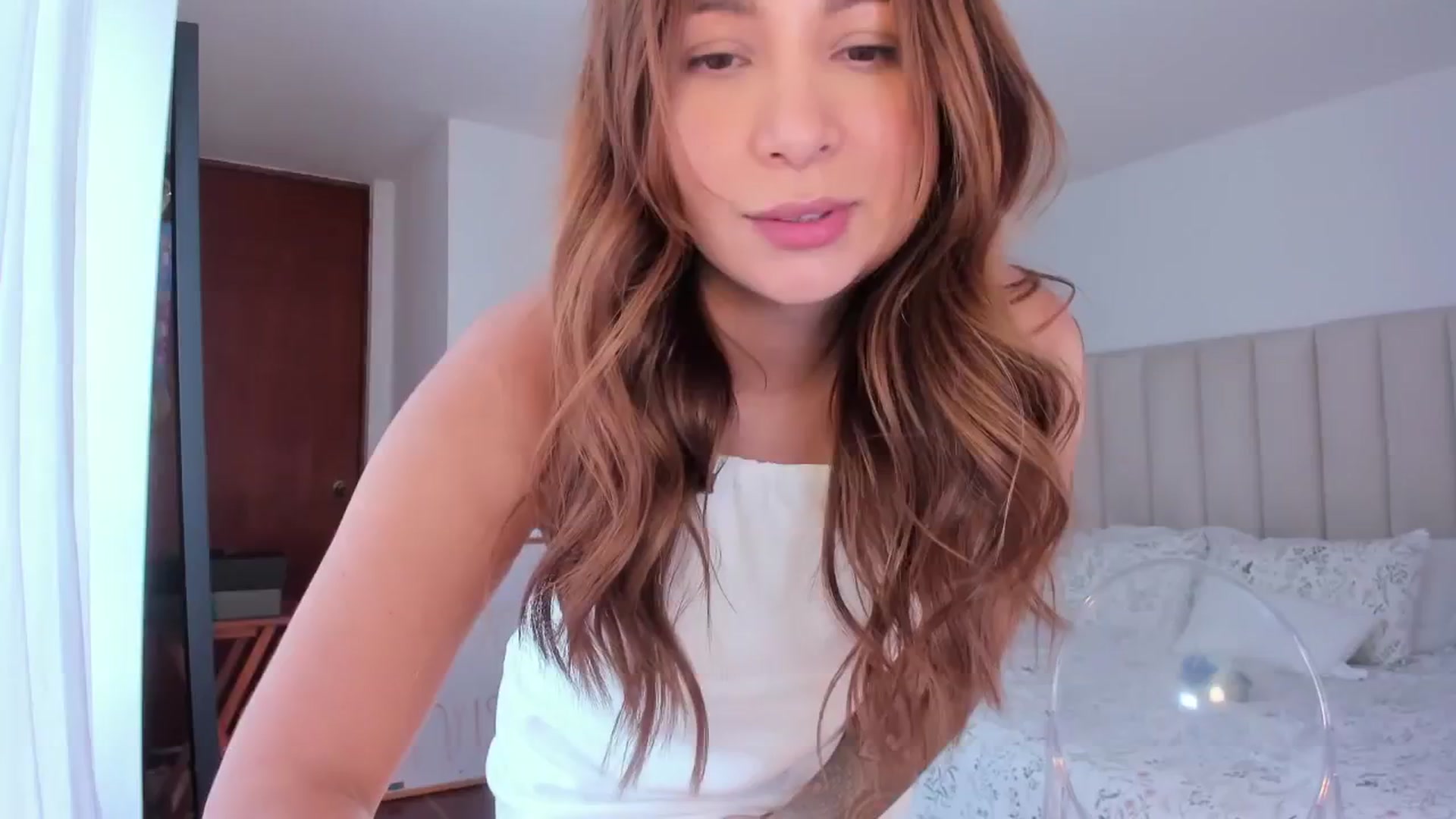 Gallery image thumbnail from TaniaAngel's myfreecams stream on, 12/23/2024, 18:14 image 17 of 20