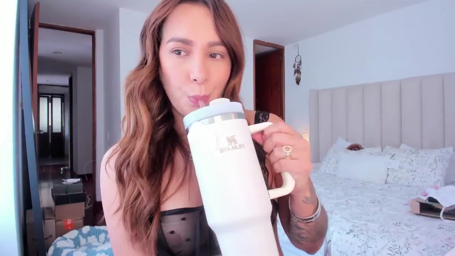 Gallery image thumbnail from TaniaAngel's myfreecams stream on, 12/24/2024, 19:25 image 19 of 20
