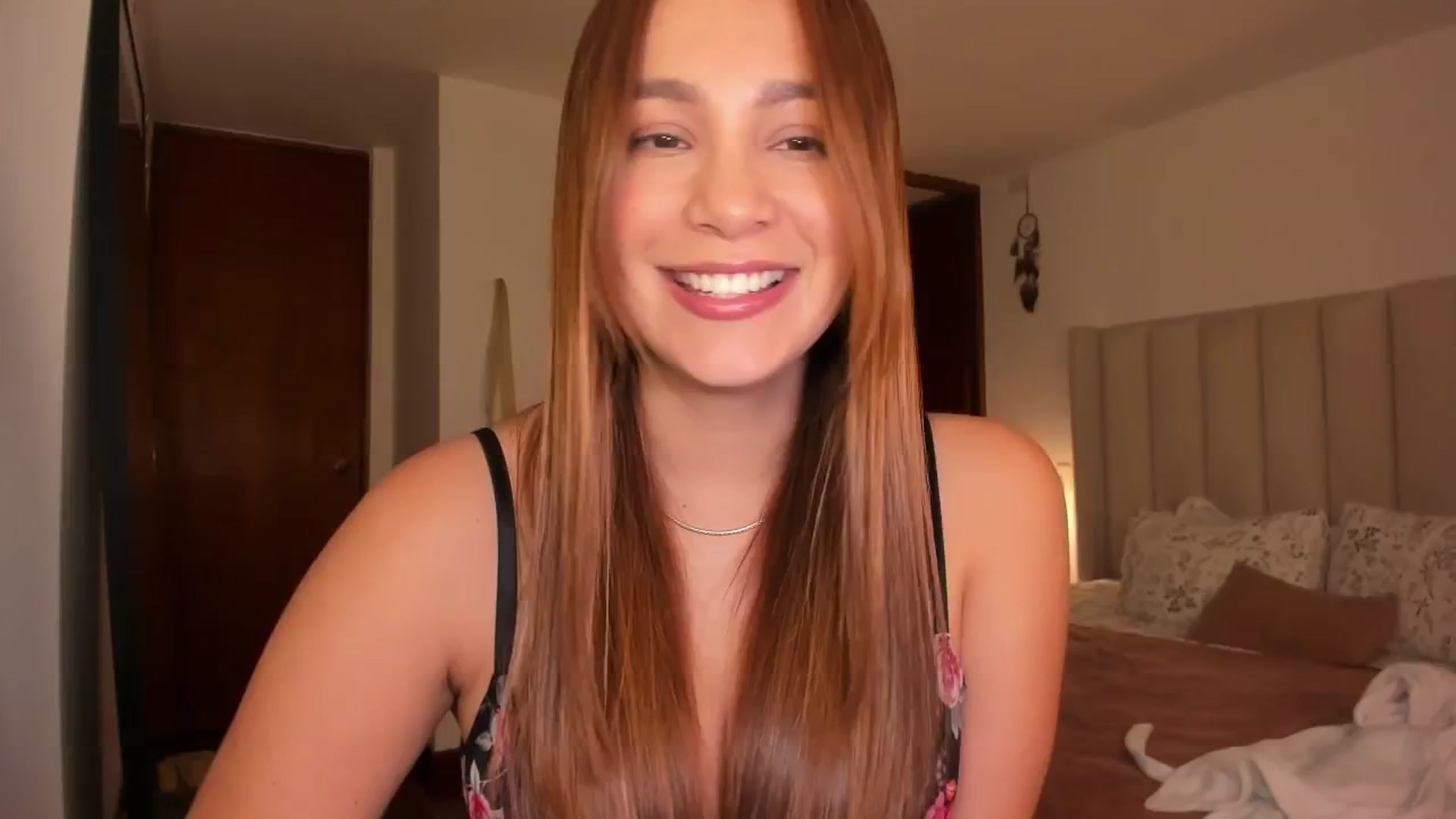 Gallery image thumbnail from TaniaAngel's myfreecams stream on, 12/26/2024, 23:49 image 10 of 20