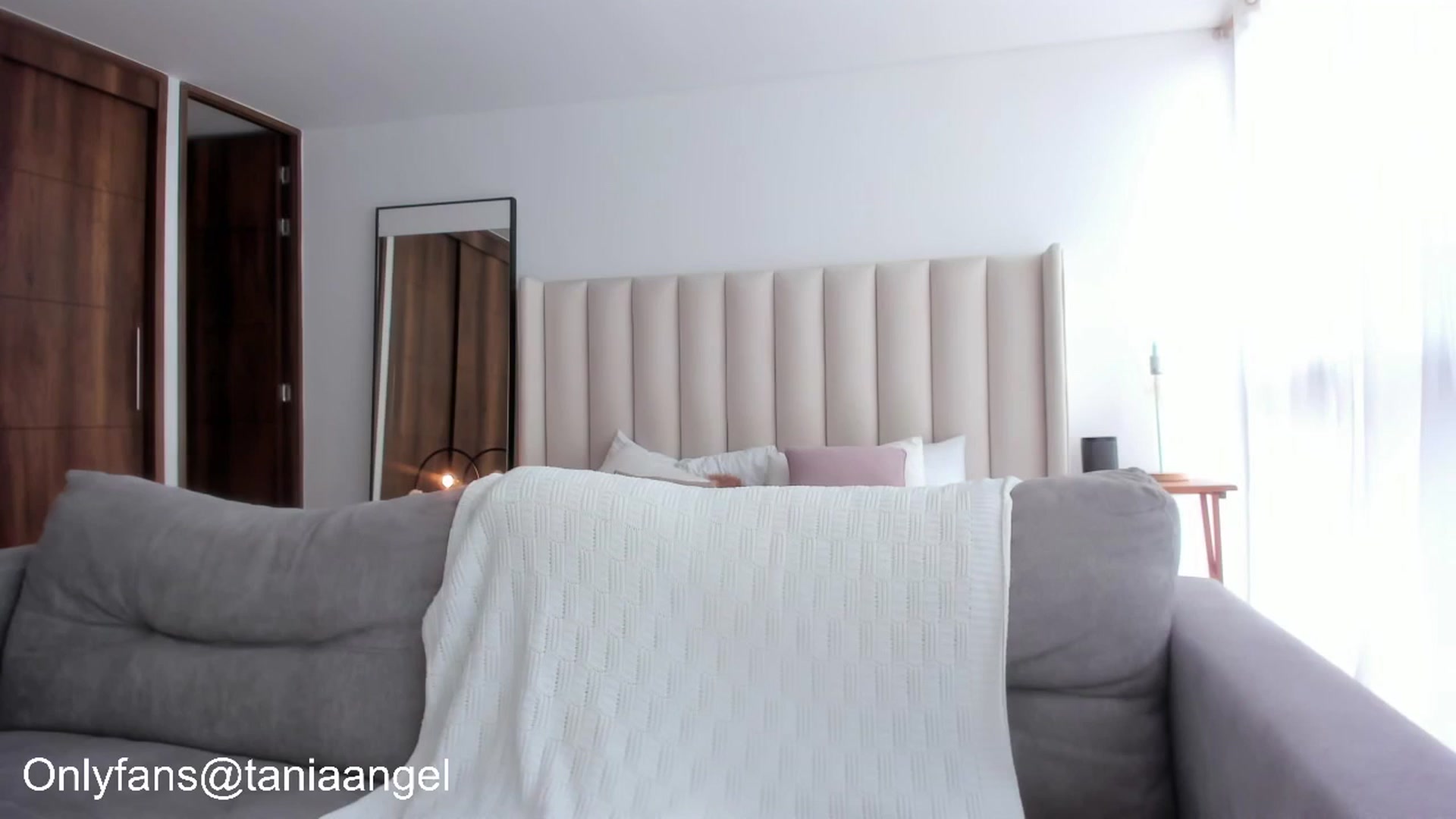 Gallery image thumbnail from TaniaAngel's myfreecams stream on, 05/20/2025, 19:35 image 1 of 20