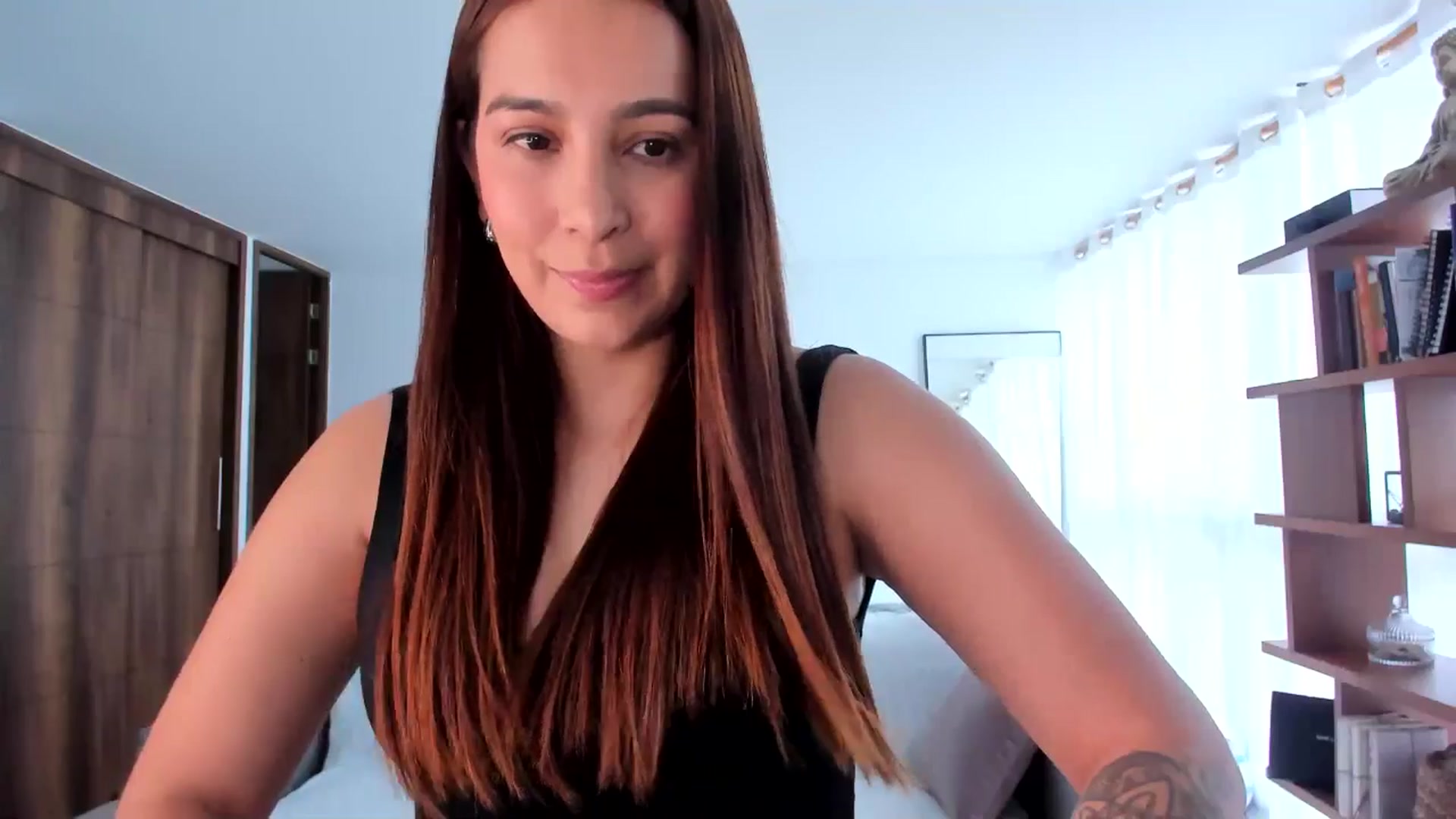 Gallery image thumbnail from TaniaAngel's myfreecams stream on, 03/06/2026, 18:46 image 6 of 20