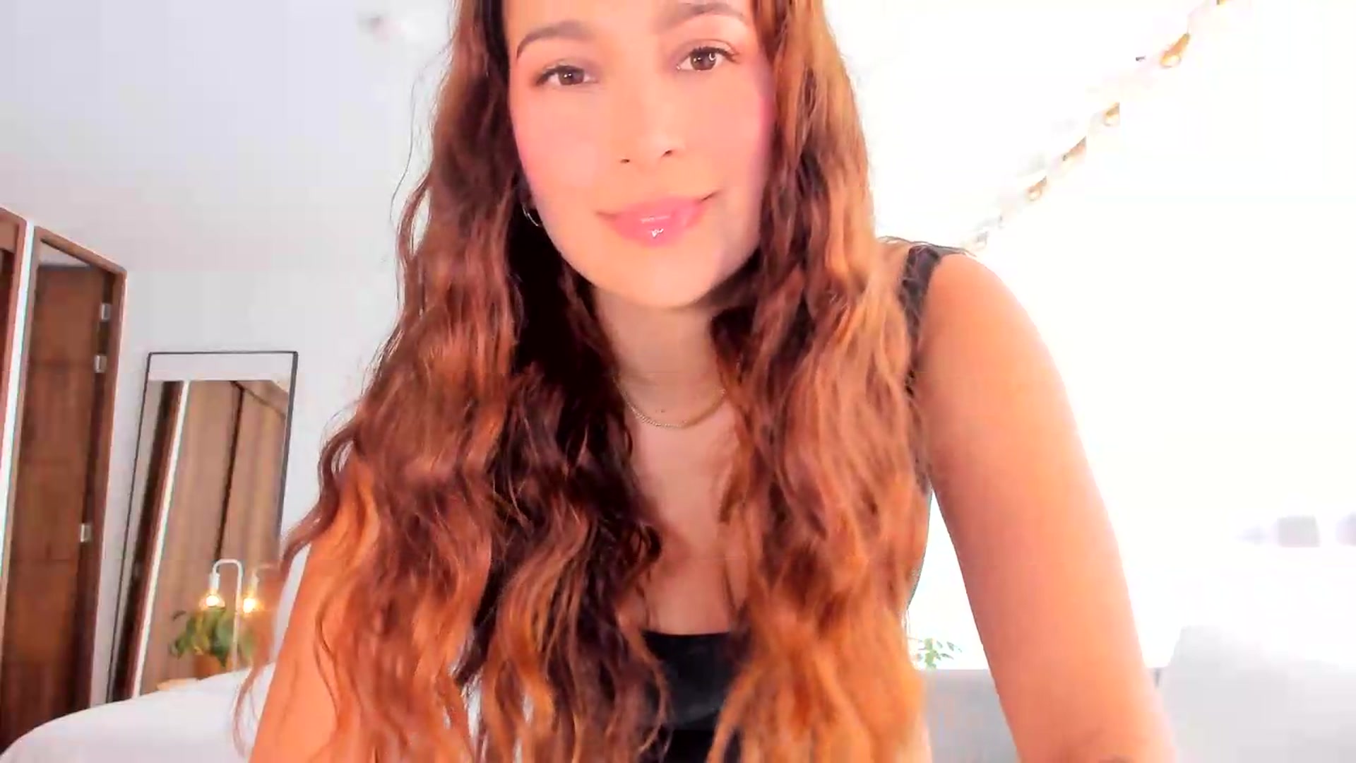 Gallery image thumbnail from TaniaAngel's myfreecams stream on, 06/19/2026, 18:34 image 16 of 20