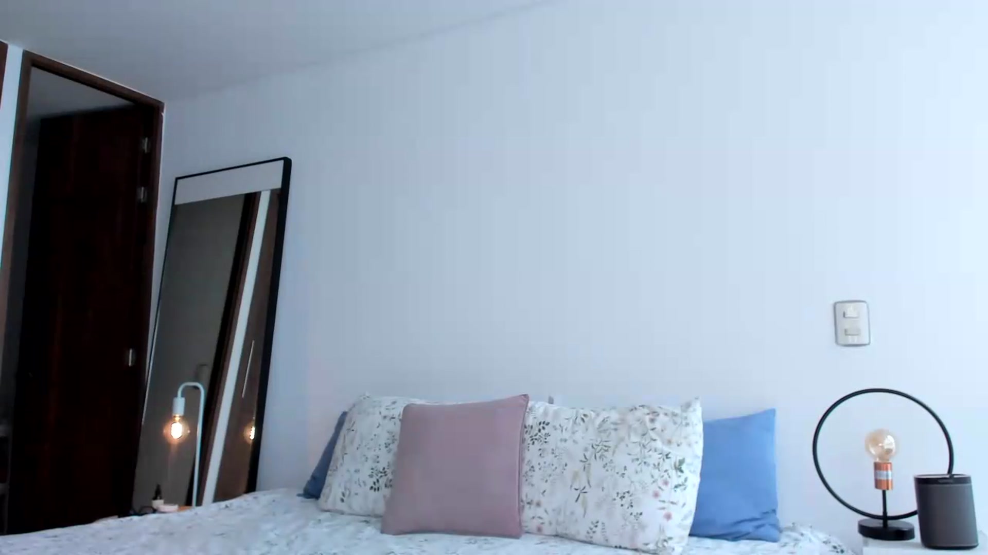 Gallery image thumbnail from TaniaAngel's myfreecams stream on, 07/01/2026, 17:53 image 6 of 20
