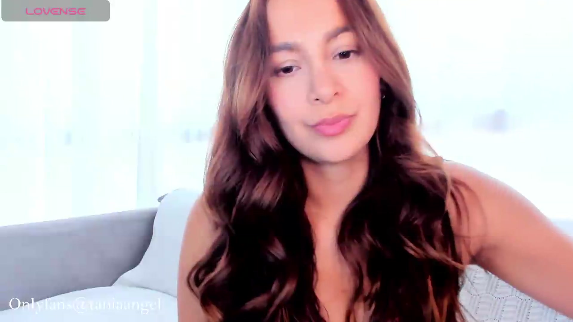 Gallery image thumbnail from TaniaAngel's myfreecams stream on, 07/03/2026, 17:42 image 6 of 20