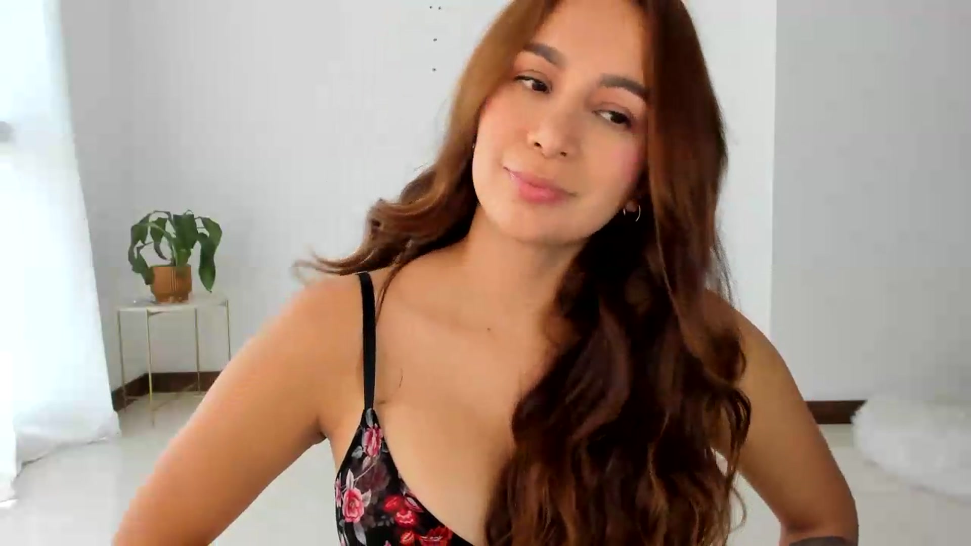 Gallery image thumbnail from TaniaAngel's myfreecams stream on, 07/27/2026, 20:15 image 15 of 20