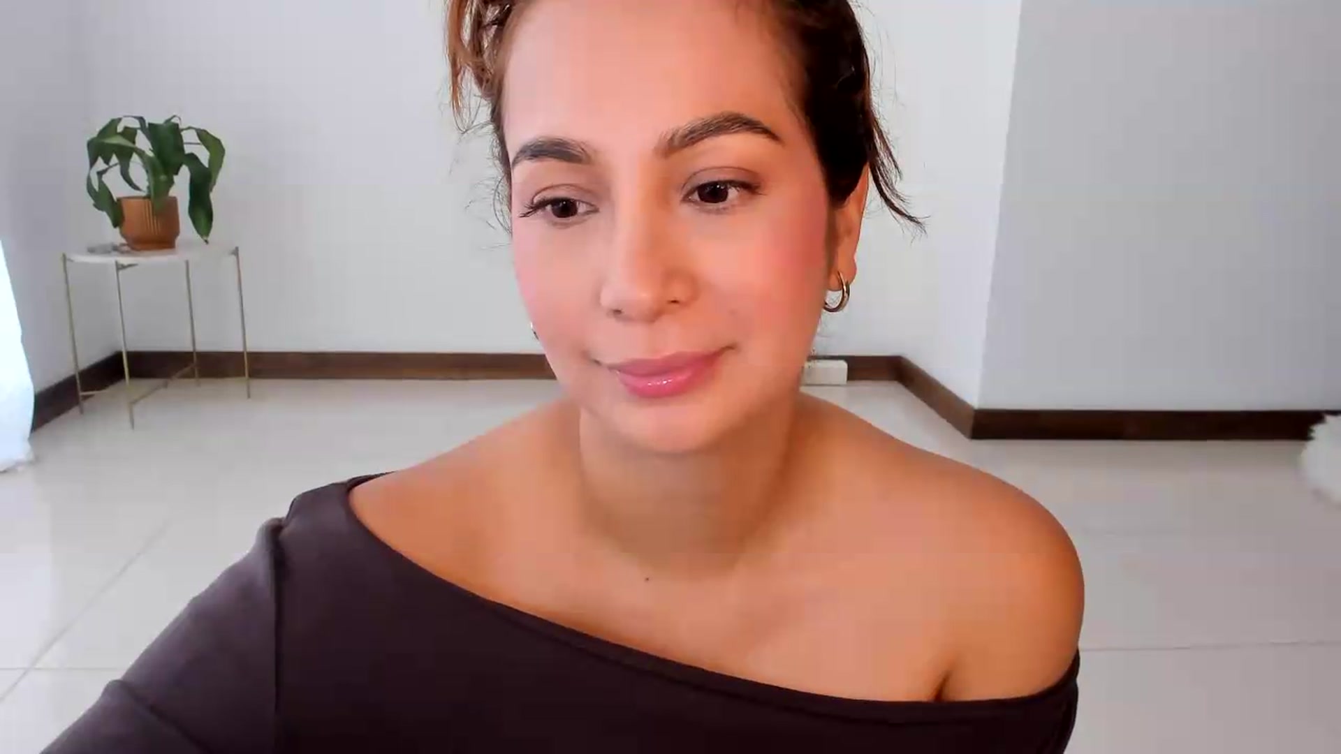 Gallery image thumbnail from TaniaAngel's myfreecams stream on, 07/30/2026, 22:14 image 16 of 20