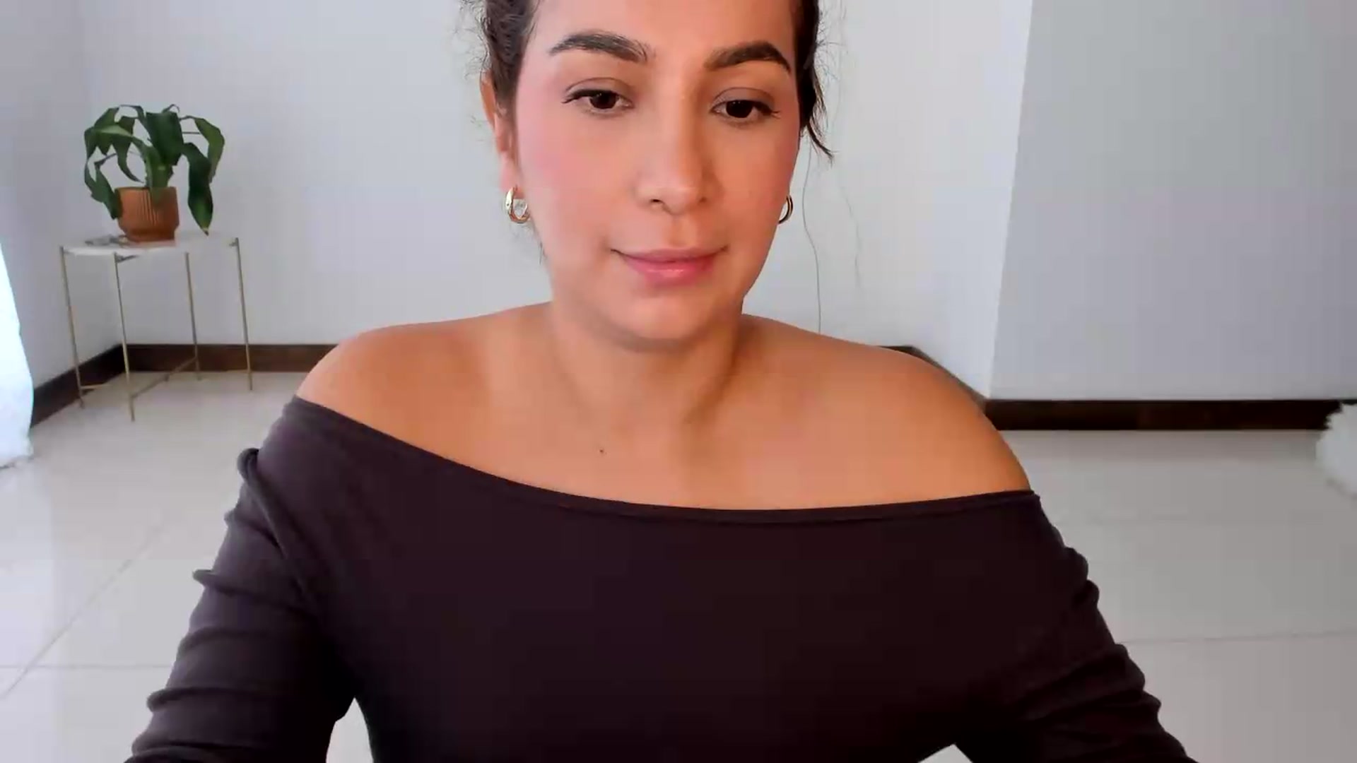 Gallery image thumbnail from TaniaAngel's myfreecams stream on, 07/30/2026, 22:14 image 17 of 20