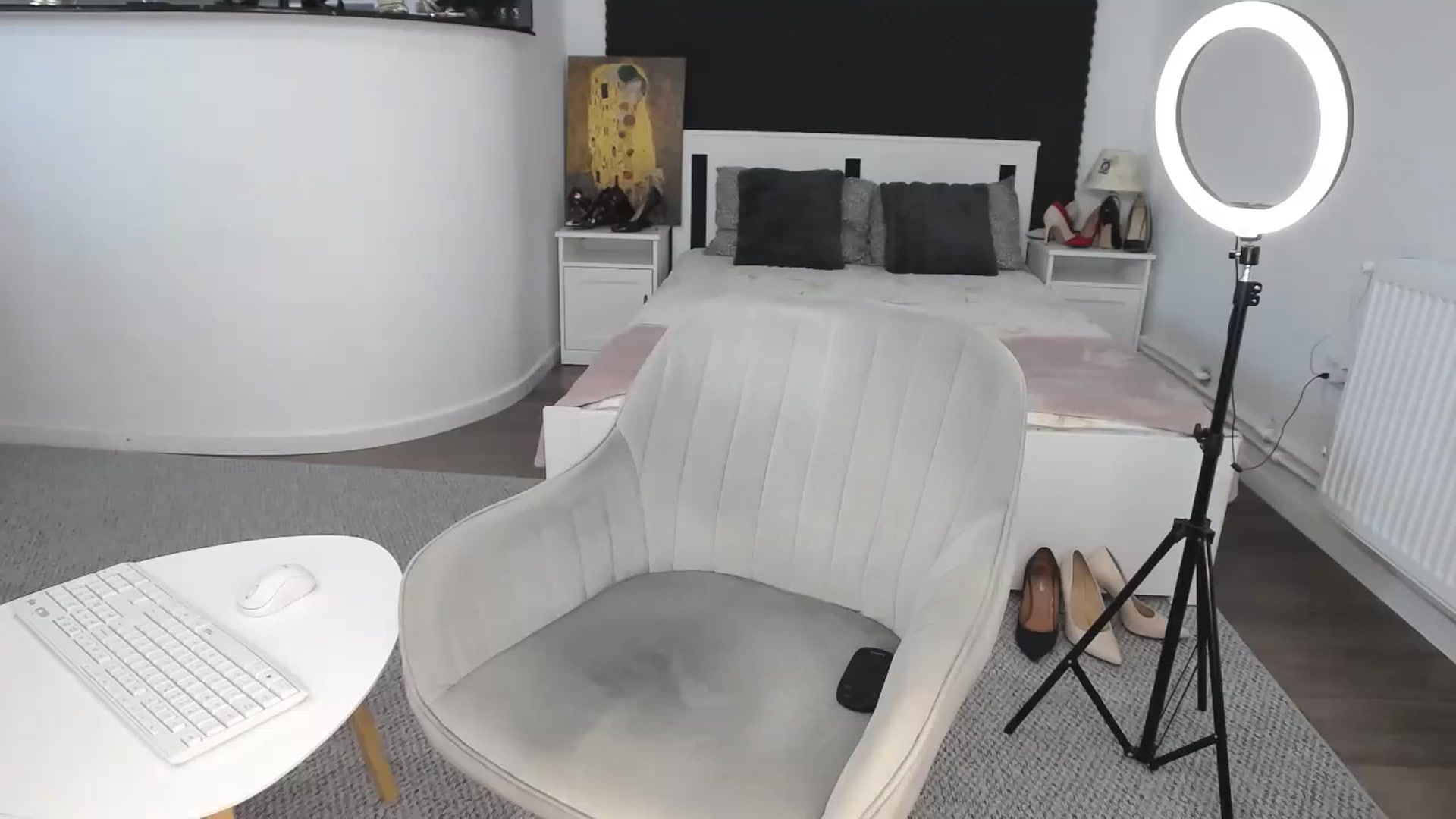 Gallery image thumbnail from TaniaLoren's myfreecams stream on, 08/13/2024, 08:44 image 20 of 20