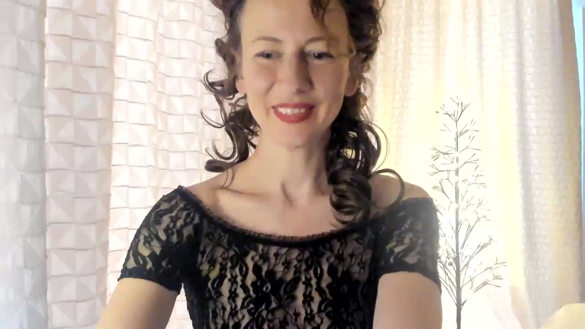 Gallery image thumbnail from Tanya's myfreecams stream on, 01/12/2024, 09:32 image 11 of 20