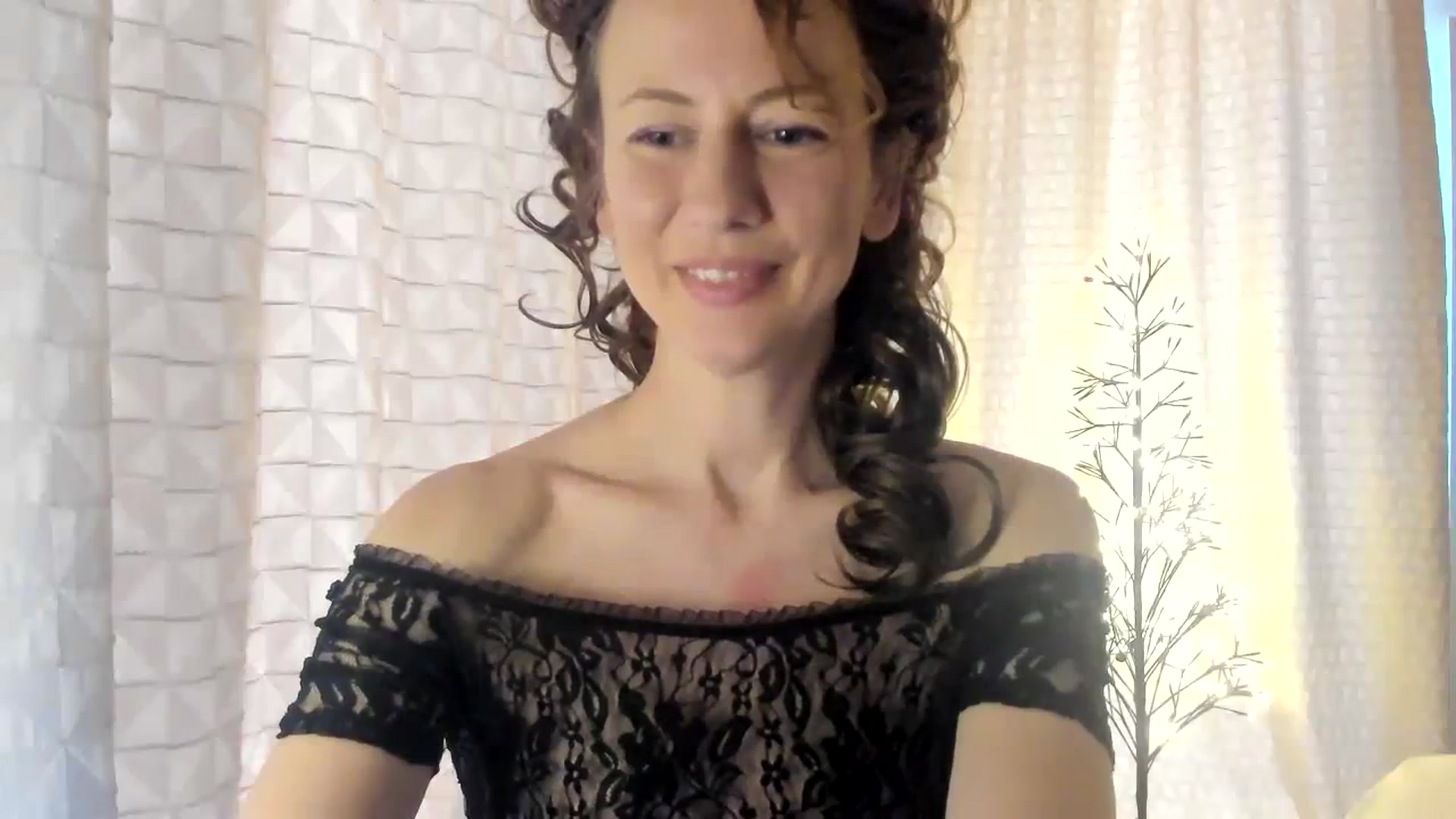 Gallery image thumbnail from Tanya's myfreecams stream on, 01/12/2024, 09:32 image 4 of 20